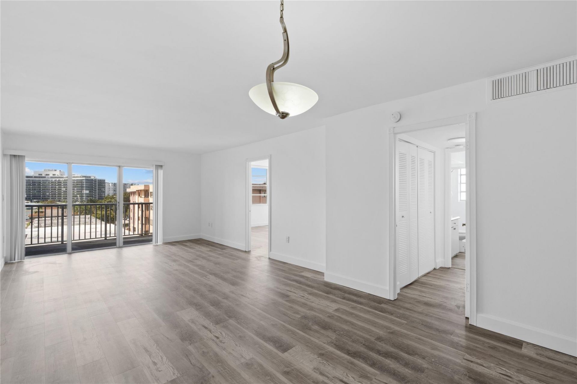 6855 Abbott Avenue, Unit 504, Miami Beach, FL 33141 Photo