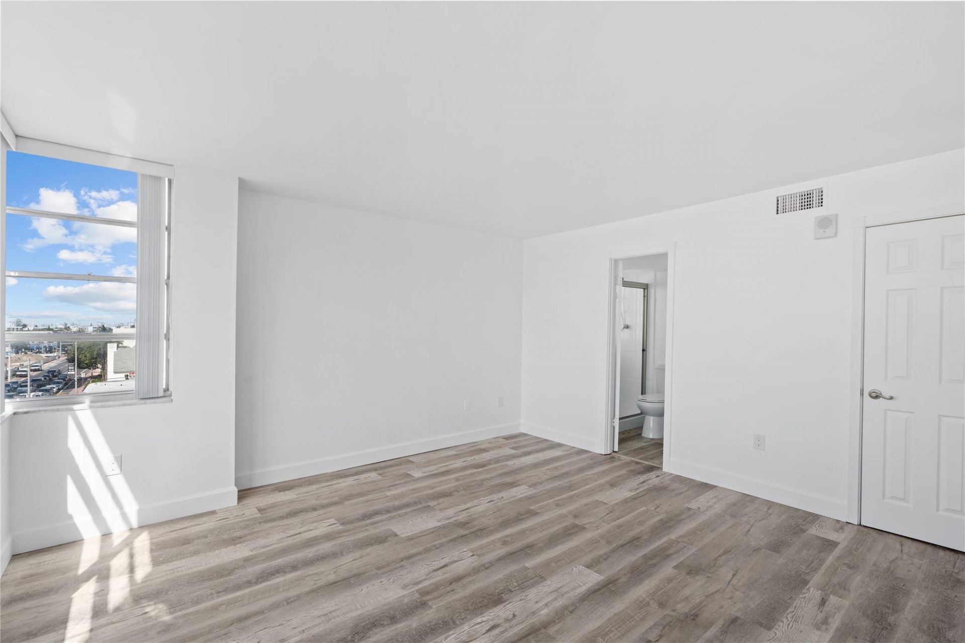 6855 Abbott Avenue, Unit 504, Miami Beach, FL 33141 Photo