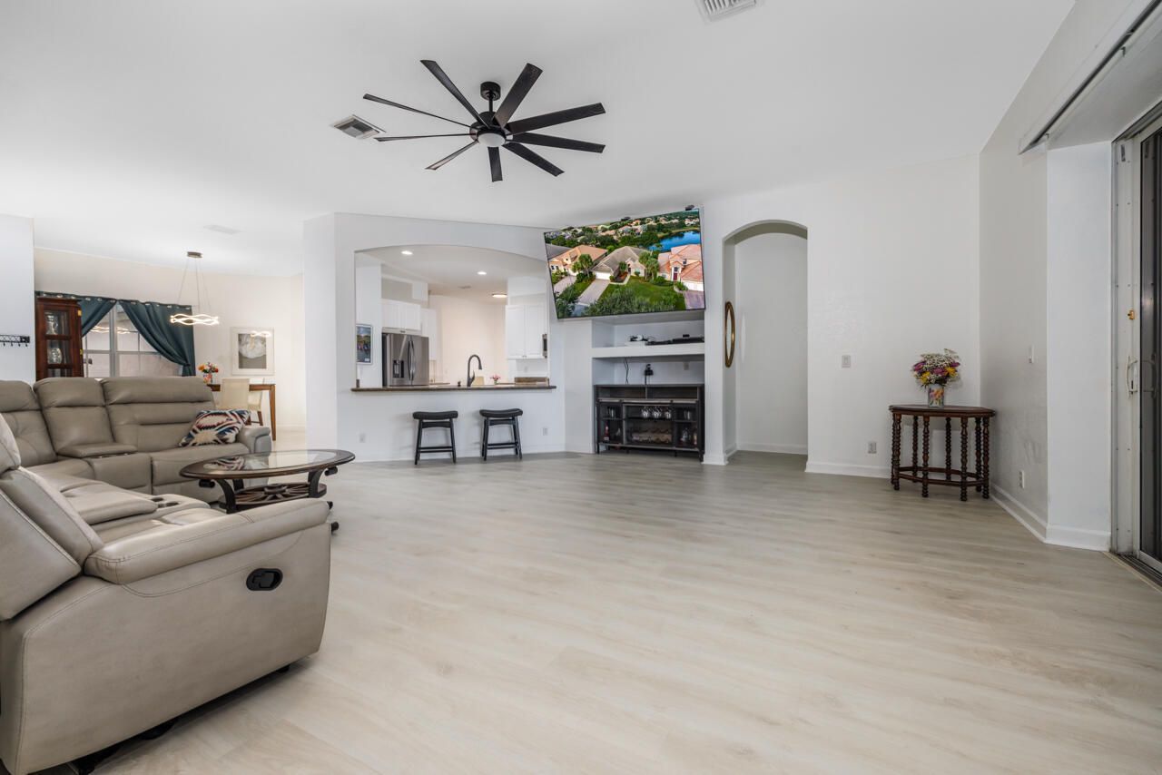 359 NW Sheffield Circle, Port Saint Lucie, FL 34983 Photo