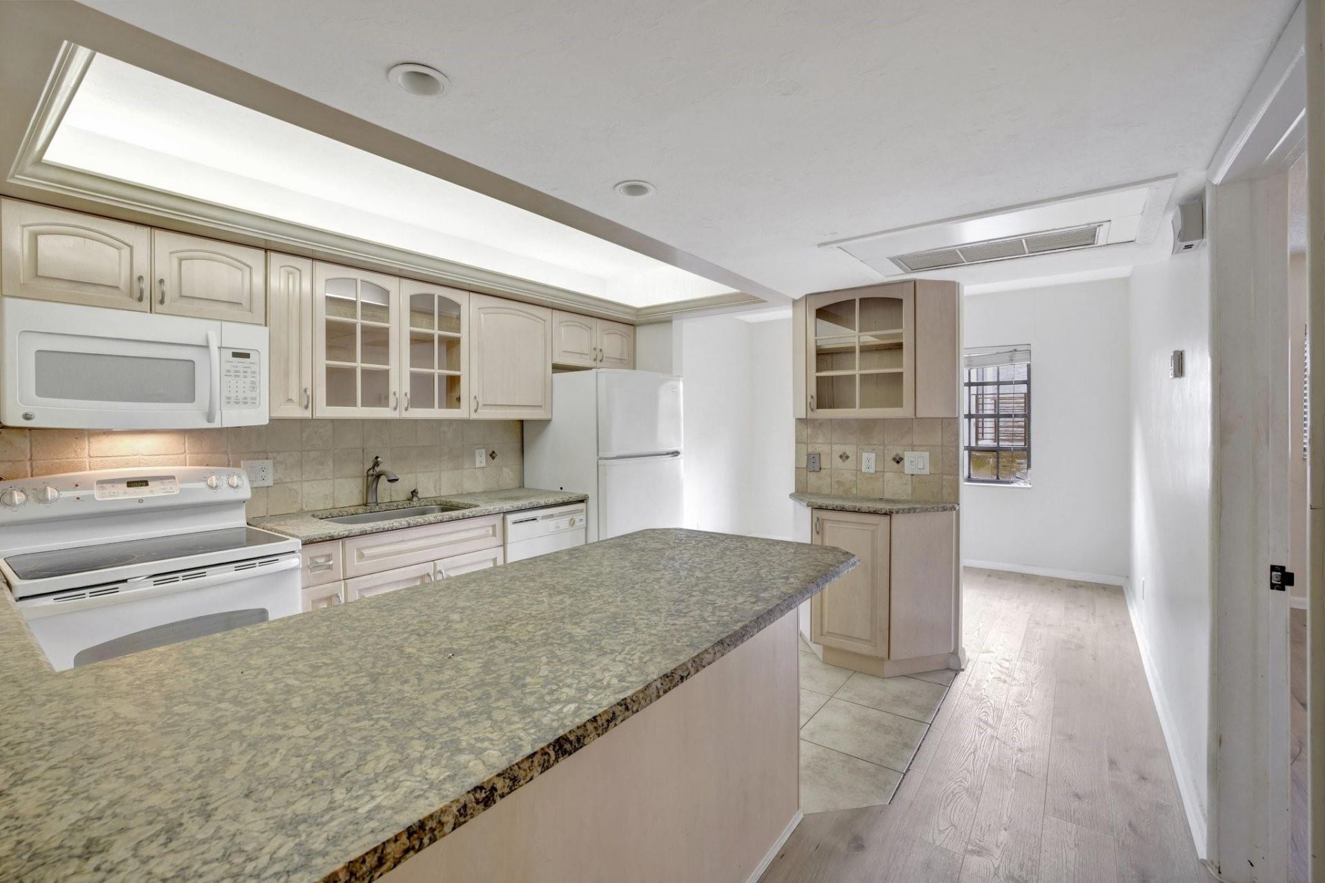 917 NE 16th Avenue, Unit 7, Fort Lauderdale, FL 33304 Photo
