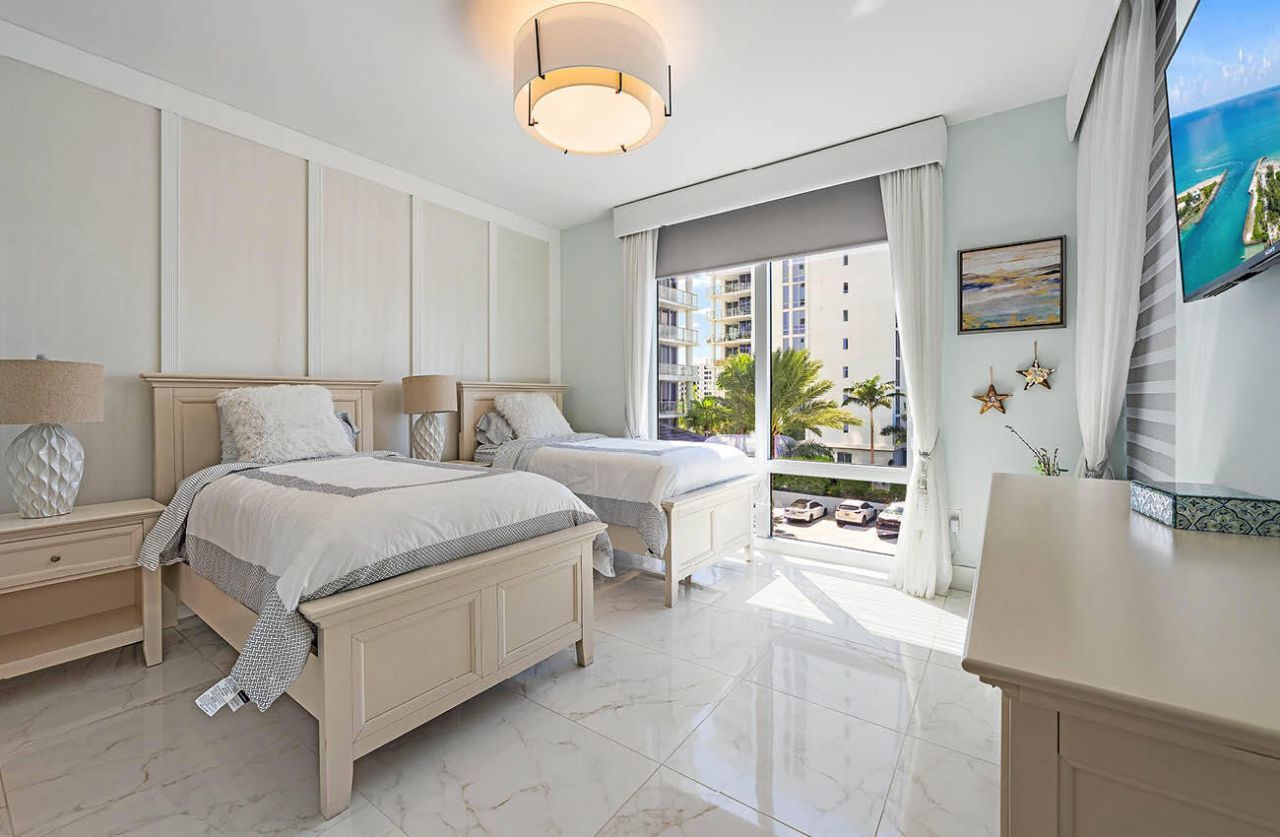 1 Water Club Way, Unit 504, North Palm Beach, FL 33408 Photo