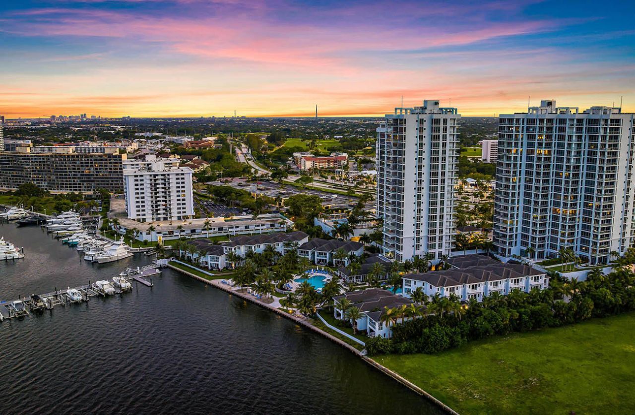 1 Water Club Way, Unit 504, North Palm Beach, FL 33408 Photo