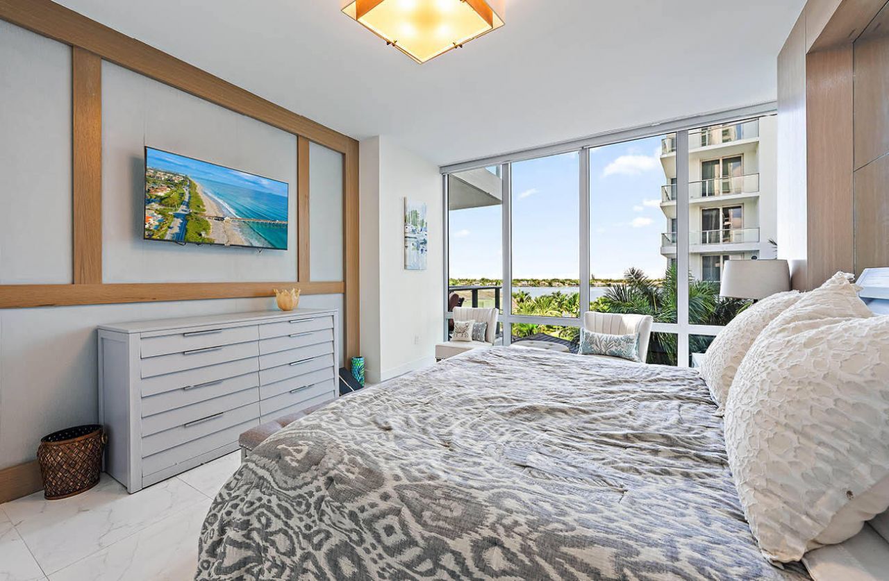 1 Water Club Way, Unit 504, North Palm Beach, FL 33408 Photo