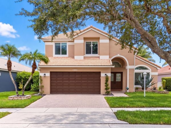 1551 NW 132ND Avenue, Pembroke Pines, FL 33028