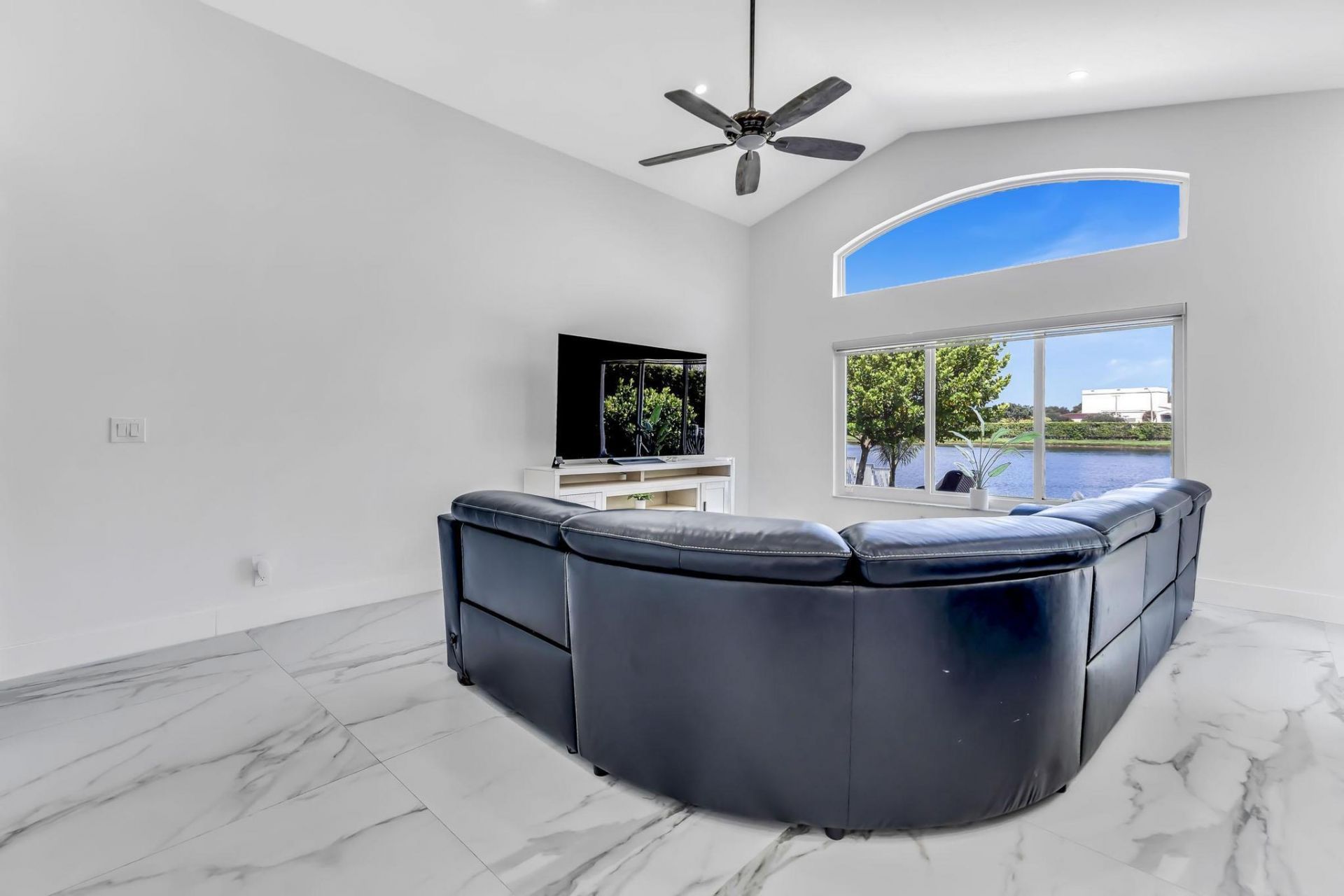 1551 NW 132nd Avenue, Pembroke Pines, FL 33028 Photo