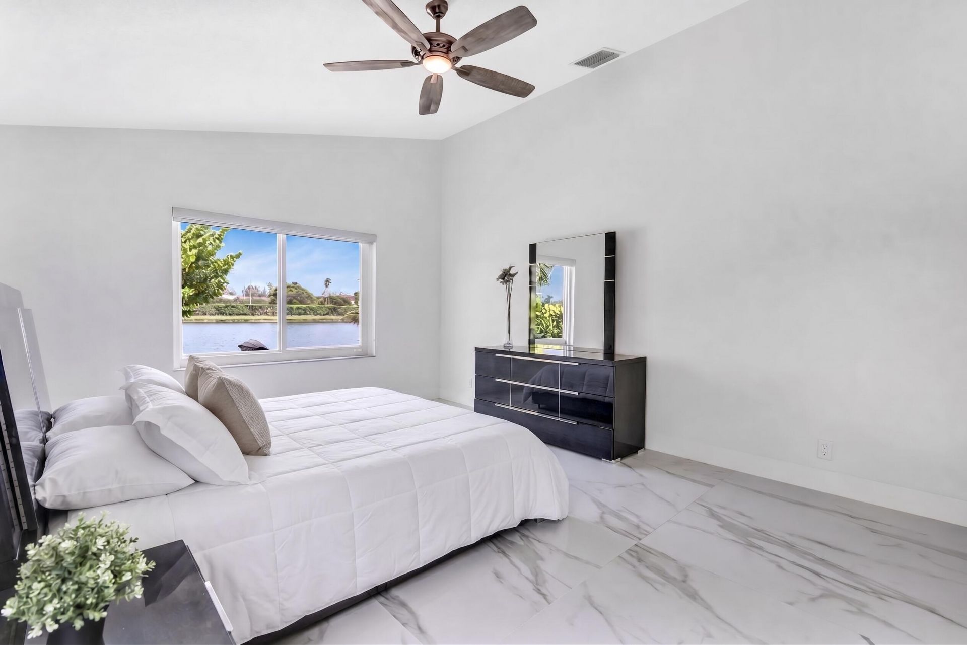 1551 NW 132nd Avenue, Pembroke Pines, FL 33028 Photo