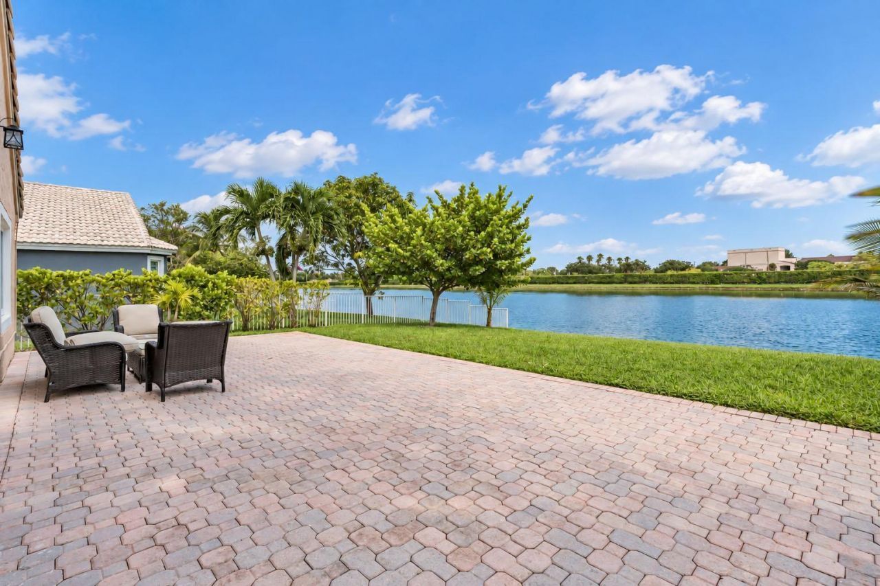 1551 NW 132nd Avenue, Pembroke Pines, FL 33028 Photo