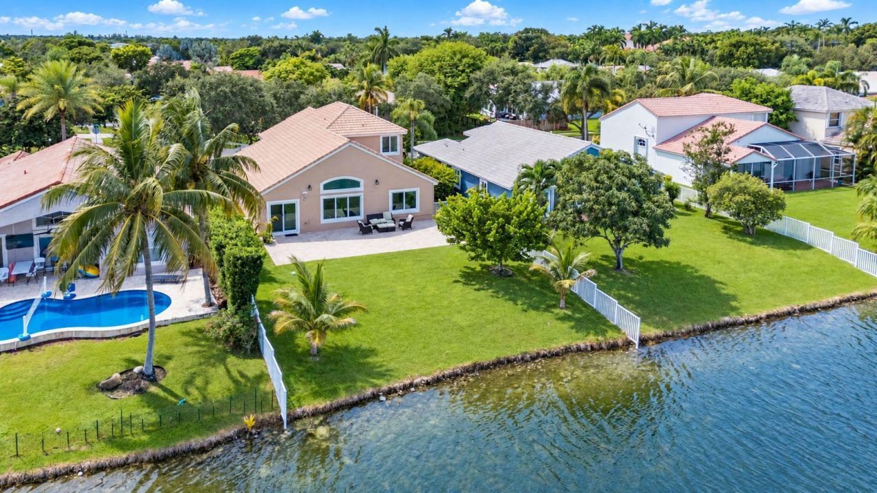 1551 NW 132nd Avenue, Pembroke Pines, FL 33028 Photo