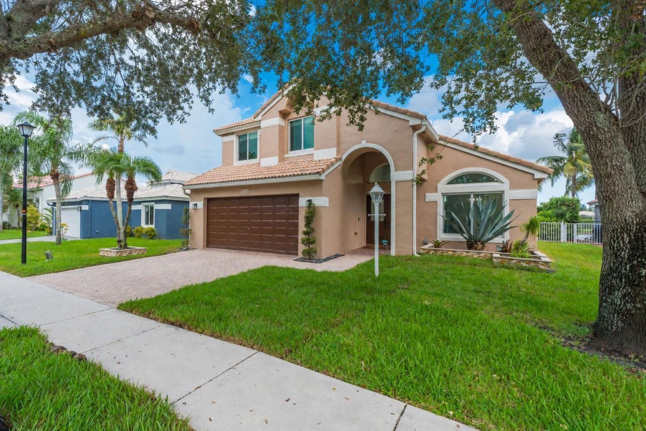 1551 NW 132nd Avenue, Pembroke Pines, FL 33028 Photo