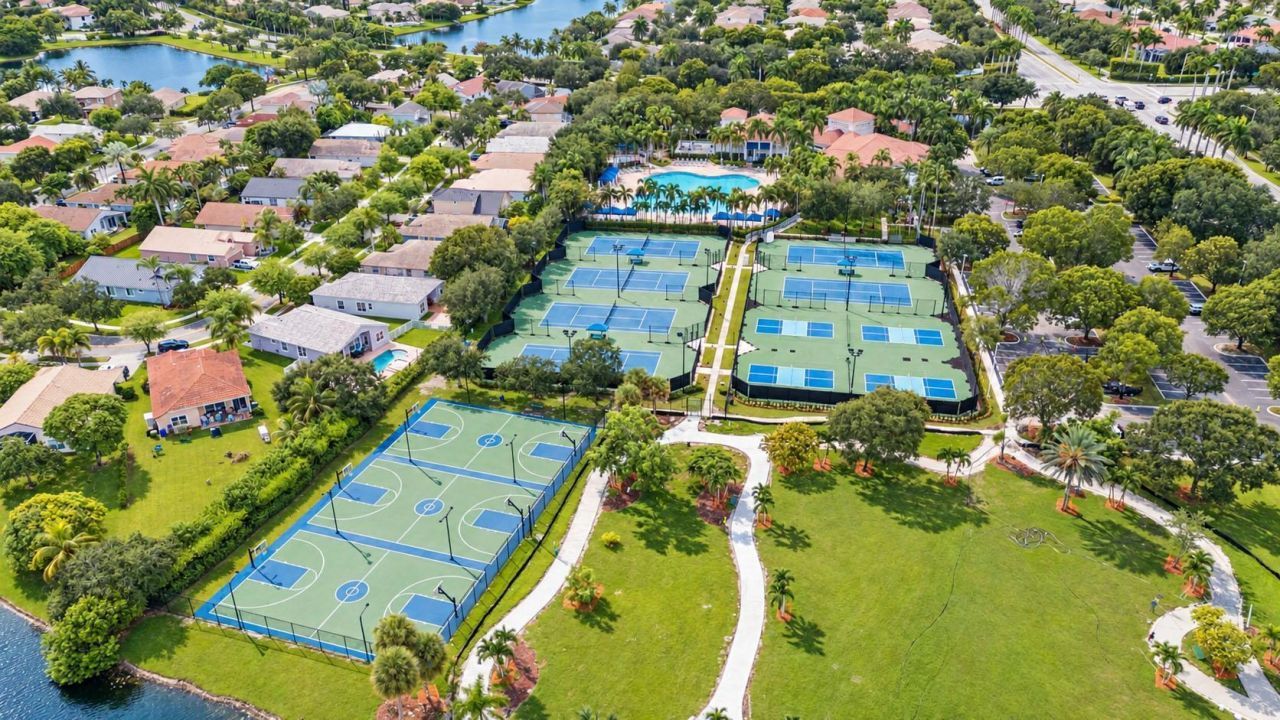 1551 NW 132nd Avenue, Pembroke Pines, FL 33028 Photo