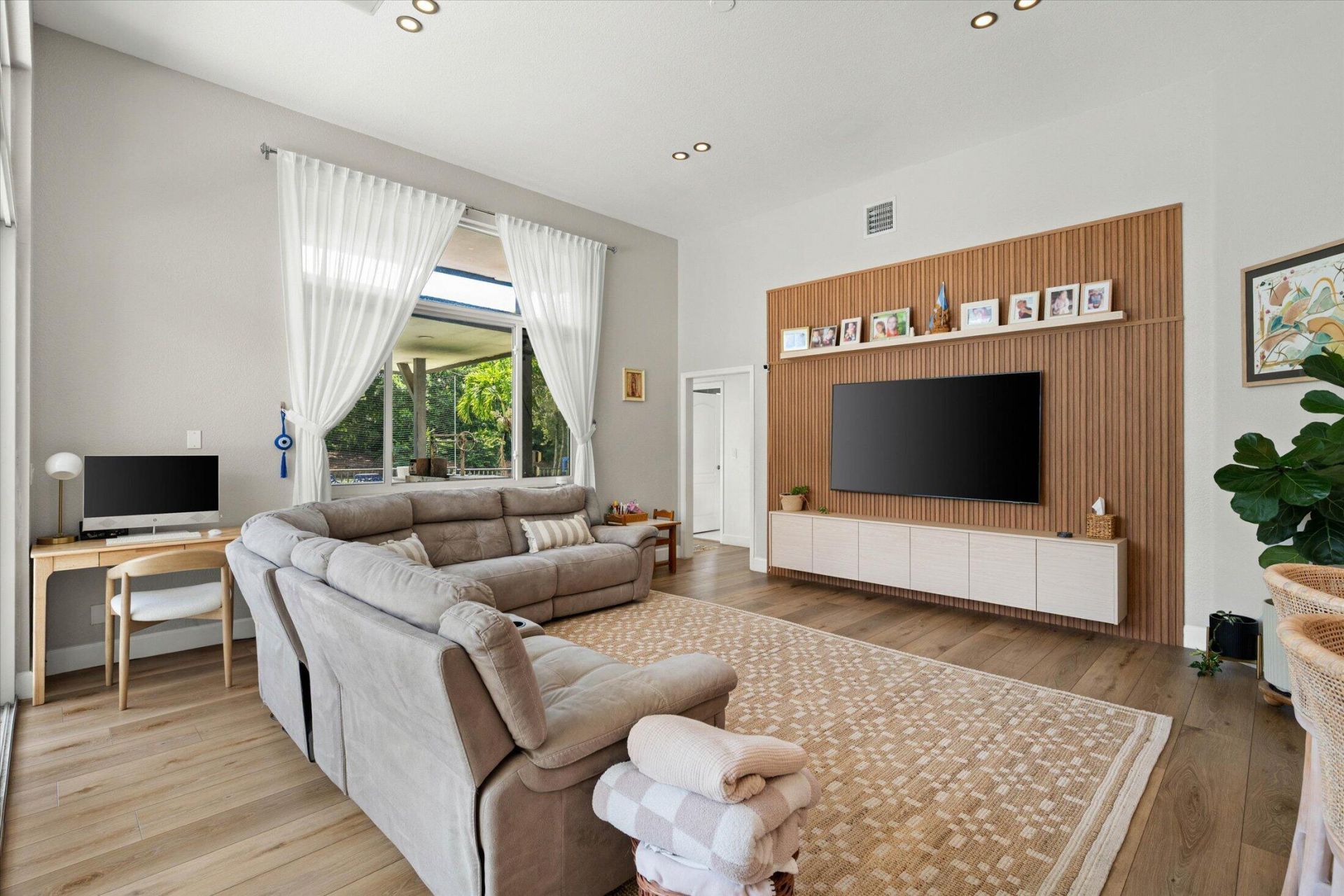 3284 Huntington, Weston, FL 33332 Photo