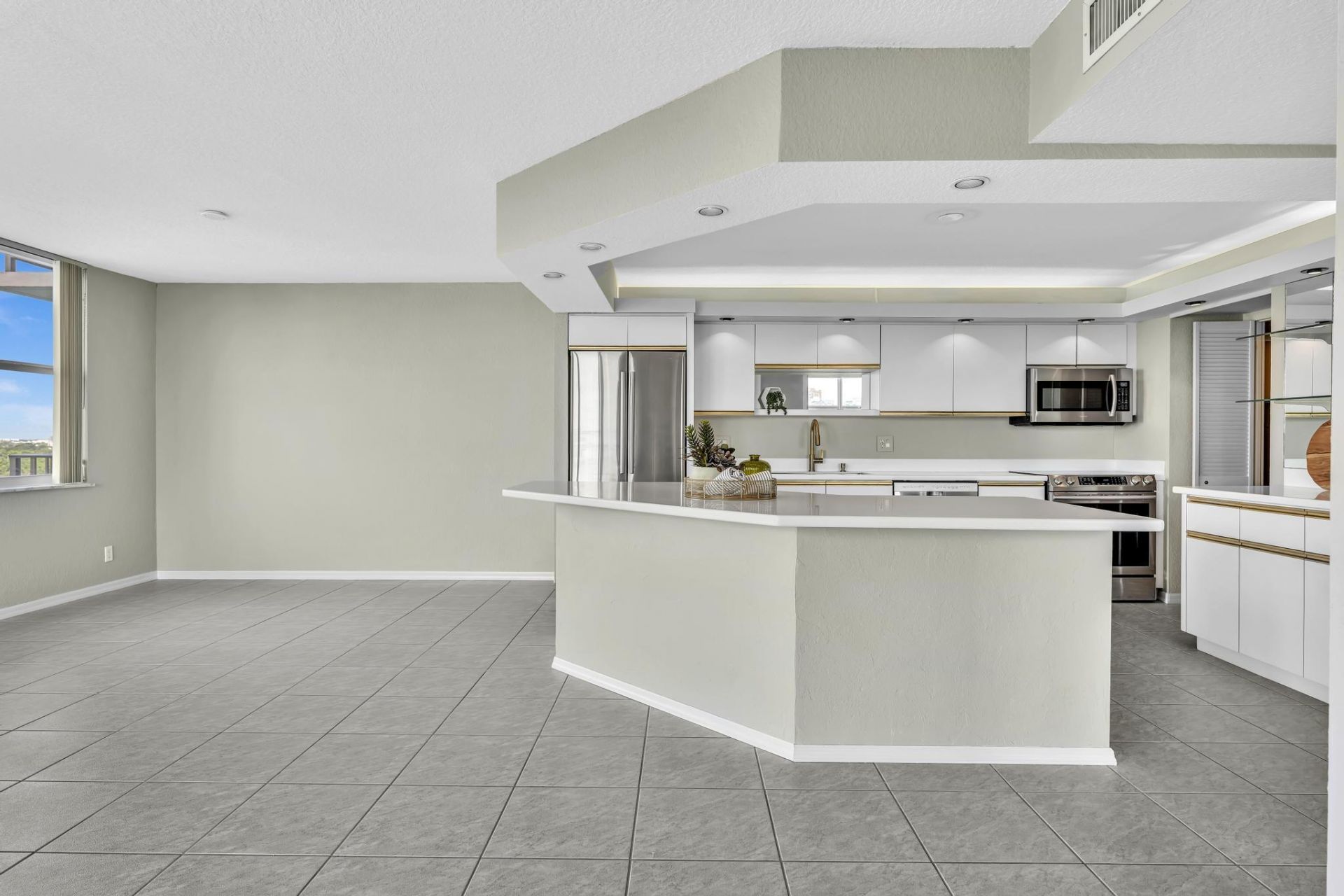 3233 NE 32nd Avenue, Unit 1103, Fort Lauderdale, FL 33308 Photo
