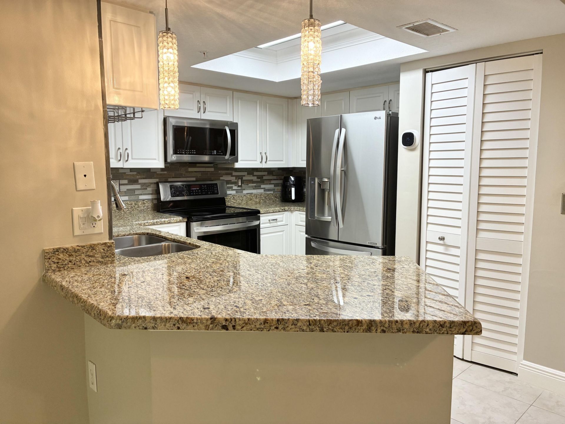 1000 Crestwood Court S, Unit 1005, Royal Palm Beach, FL 33411 Photo
