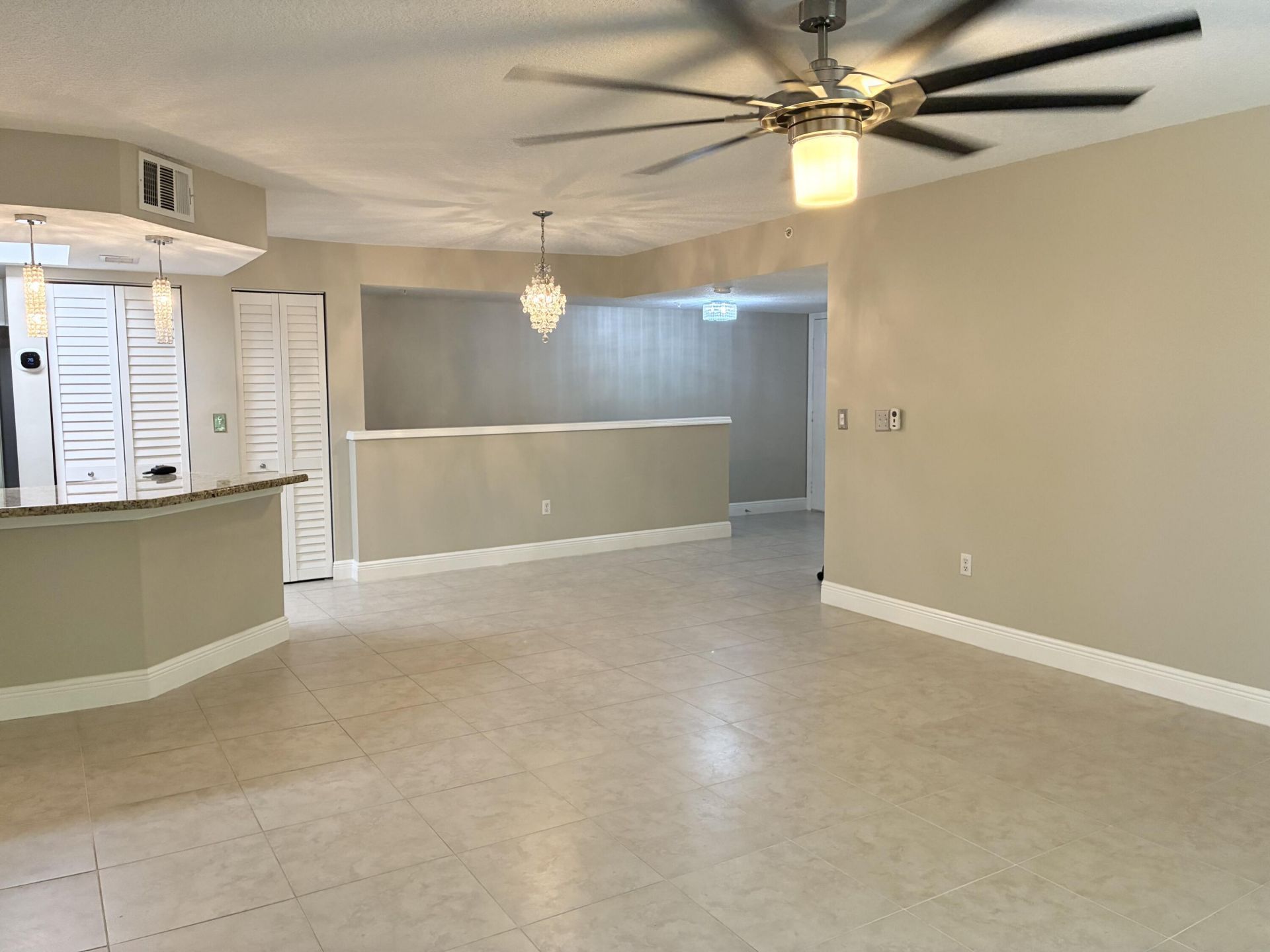 1000 Crestwood Court S, Unit 1005, Royal Palm Beach, FL 33411 Photo