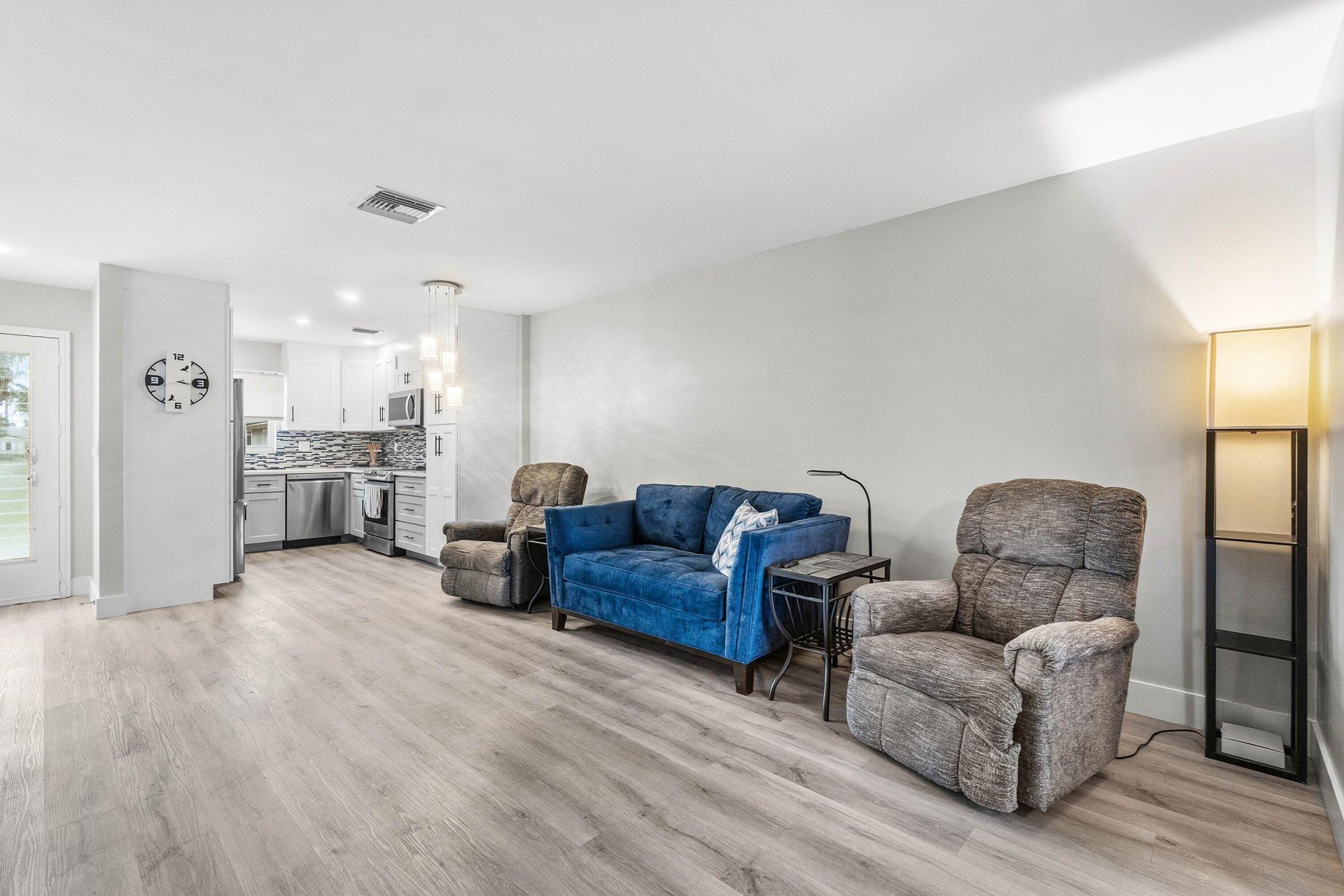 2883 Crosley Drive W, Unit F, West Palm Beach, FL 33415 Photo