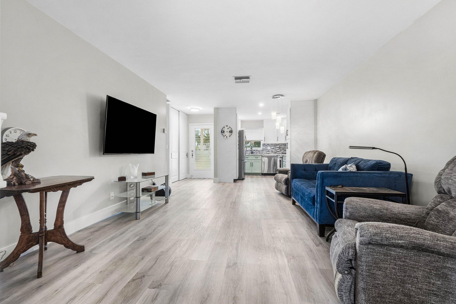 2883 Crosley Drive W, Unit F, West Palm Beach, FL 33415 Photo