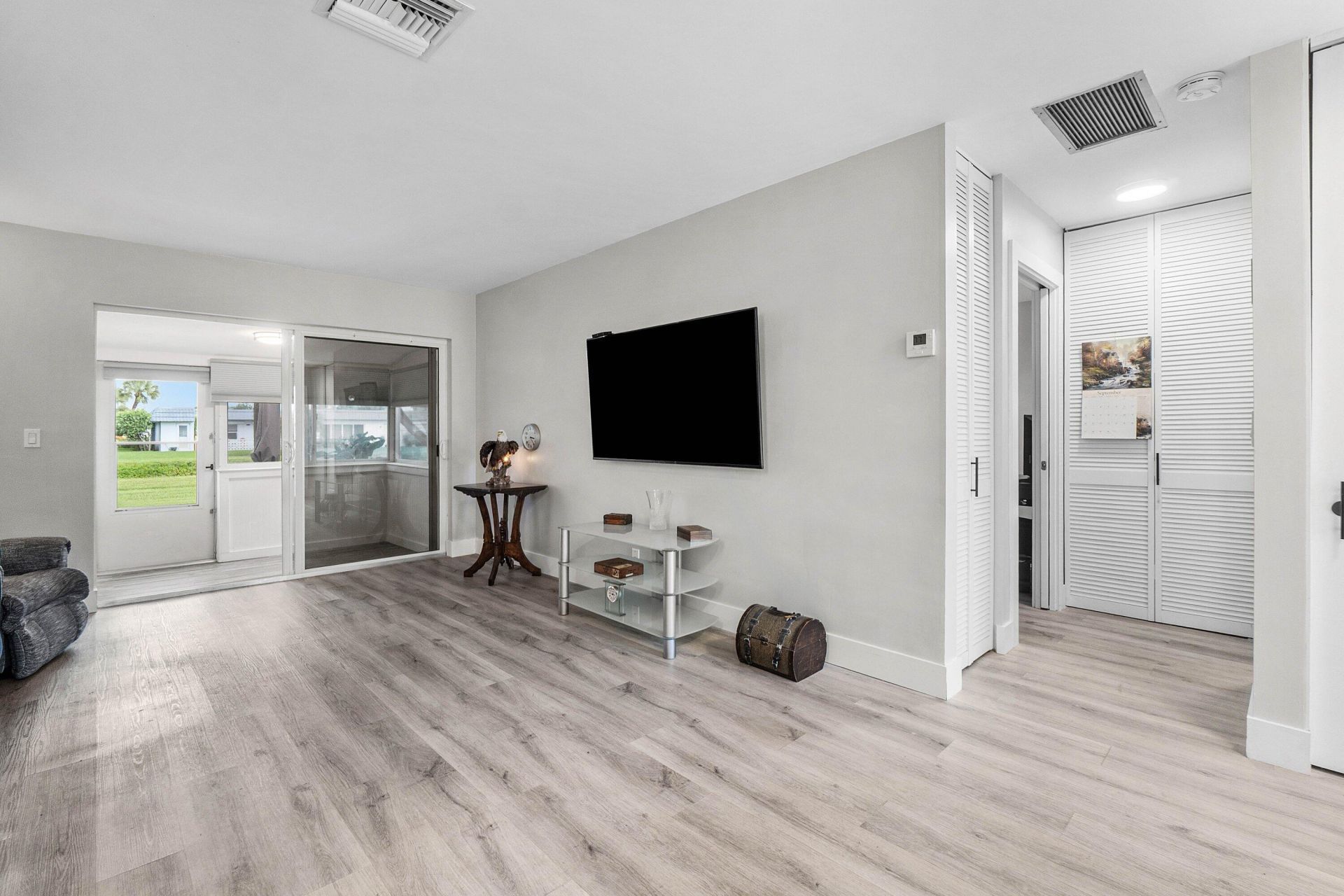 2883 Crosley Drive W, Unit F, West Palm Beach, FL 33415 Photo