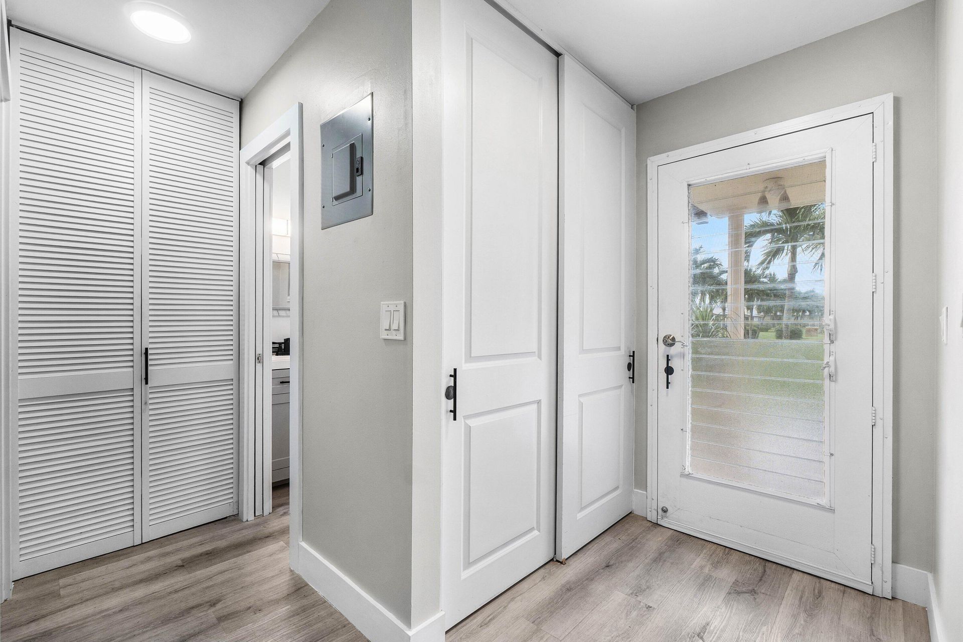 2883 Crosley Drive W, Unit F, West Palm Beach, FL 33415 Photo