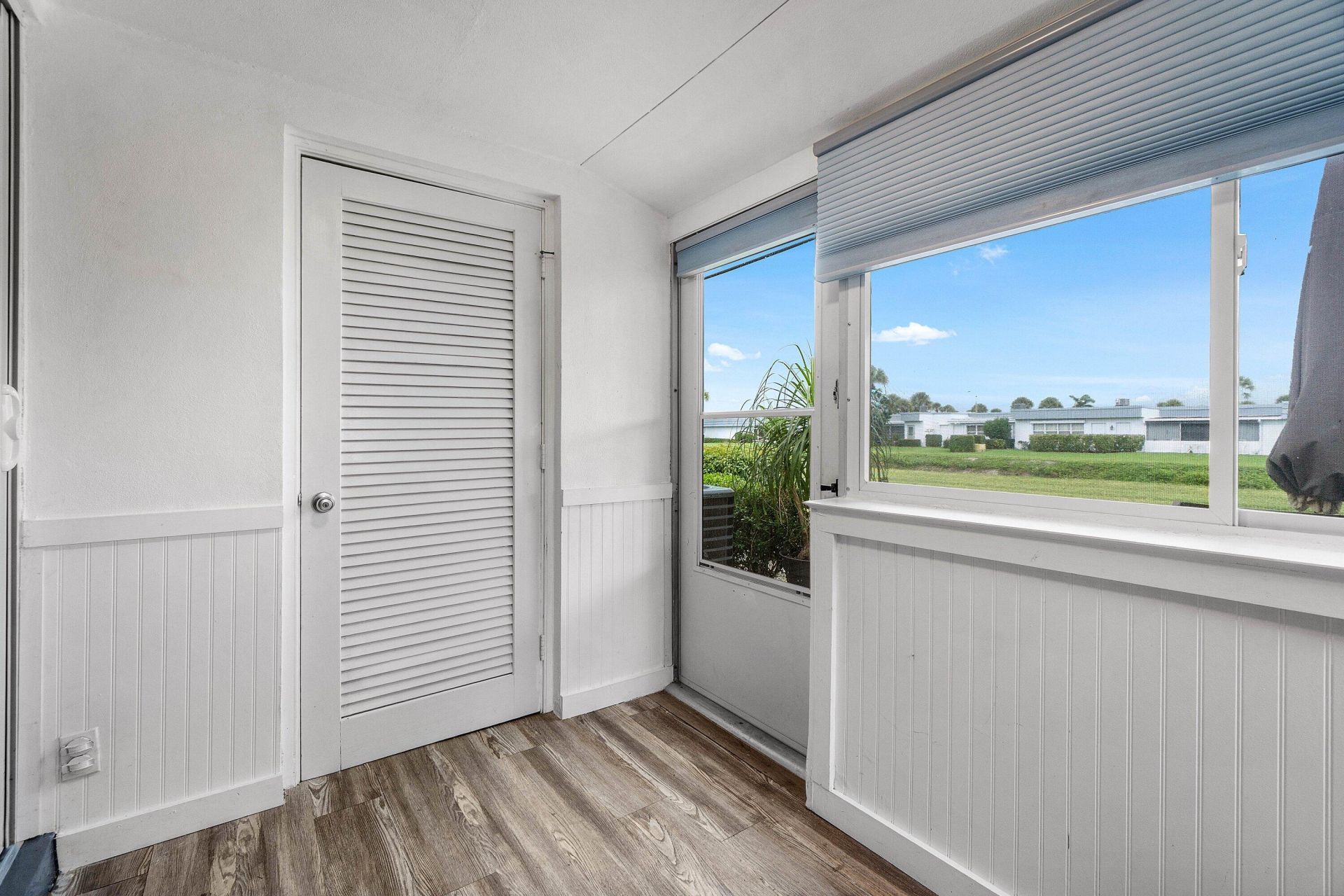 2883 Crosley Drive W, Unit F, West Palm Beach, FL 33415 Photo