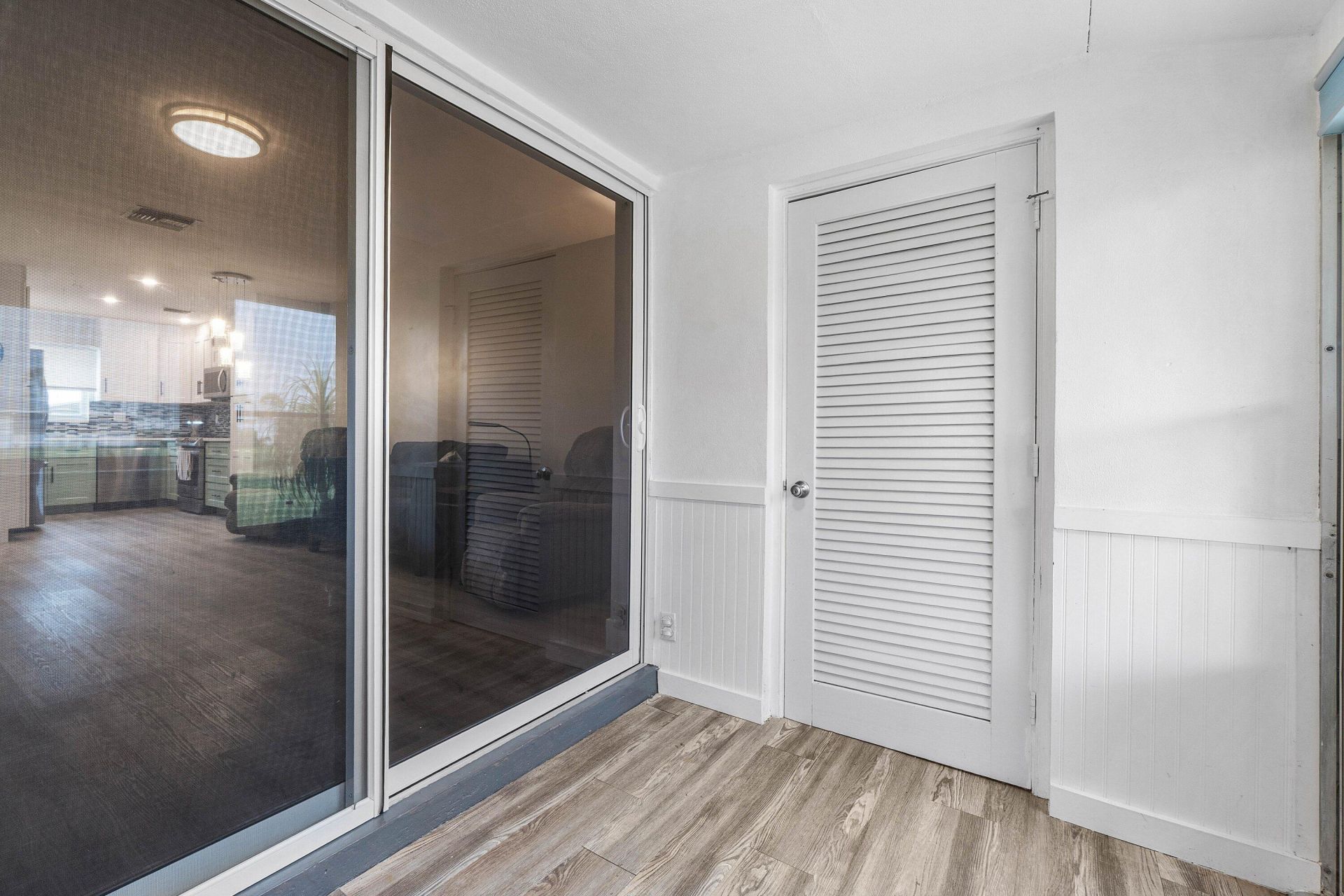 2883 Crosley Drive W, Unit F, West Palm Beach, FL 33415 Photo
