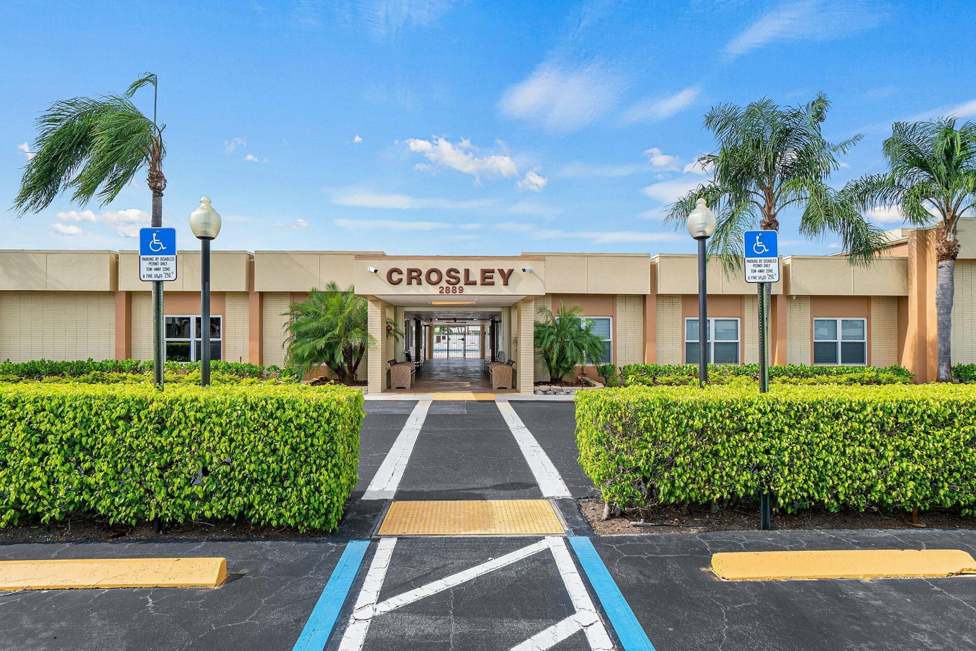 2883 Crosley Drive W, Unit F, West Palm Beach, FL 33415 Photo