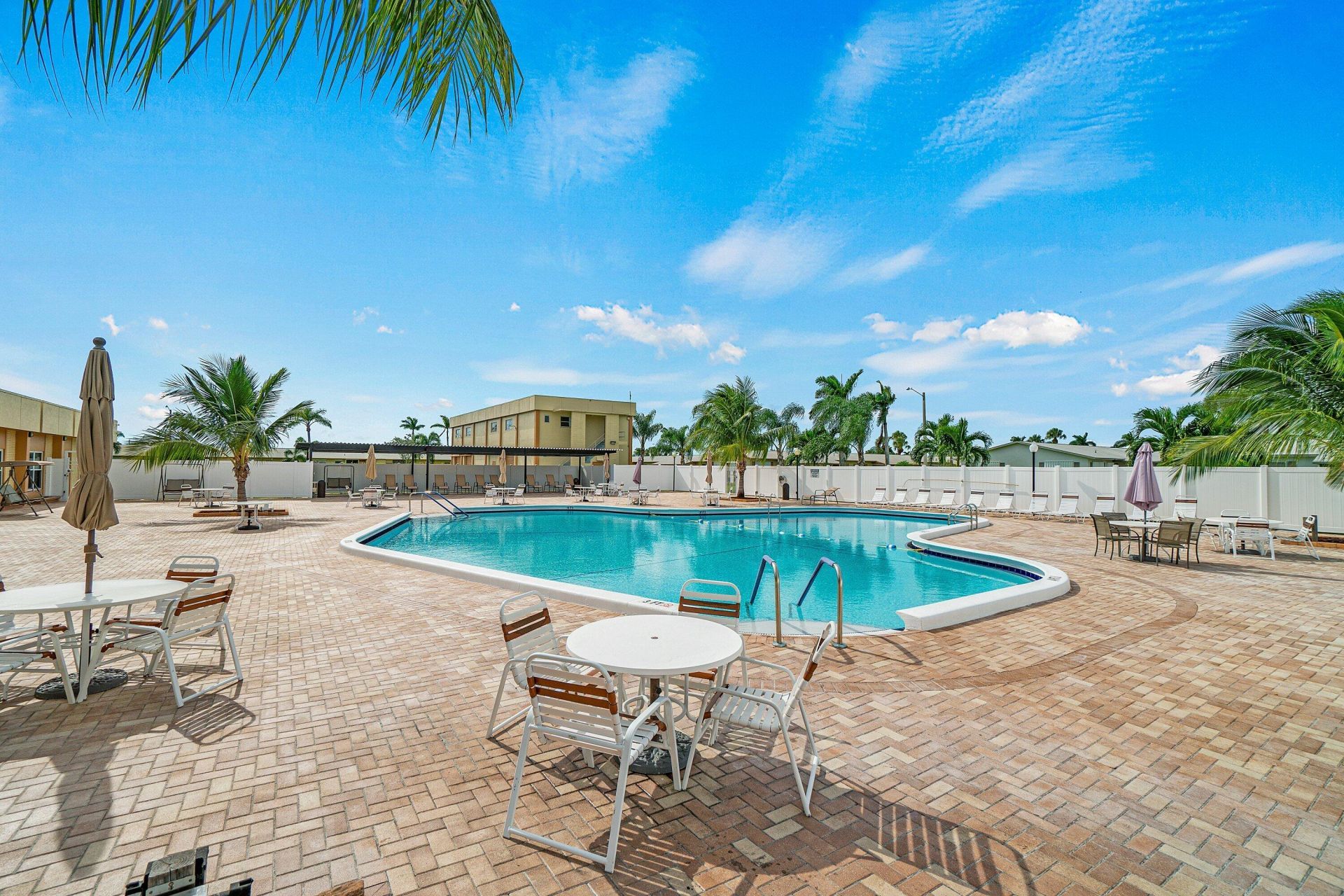 2883 Crosley Drive W, Unit F, West Palm Beach, FL 33415 Photo