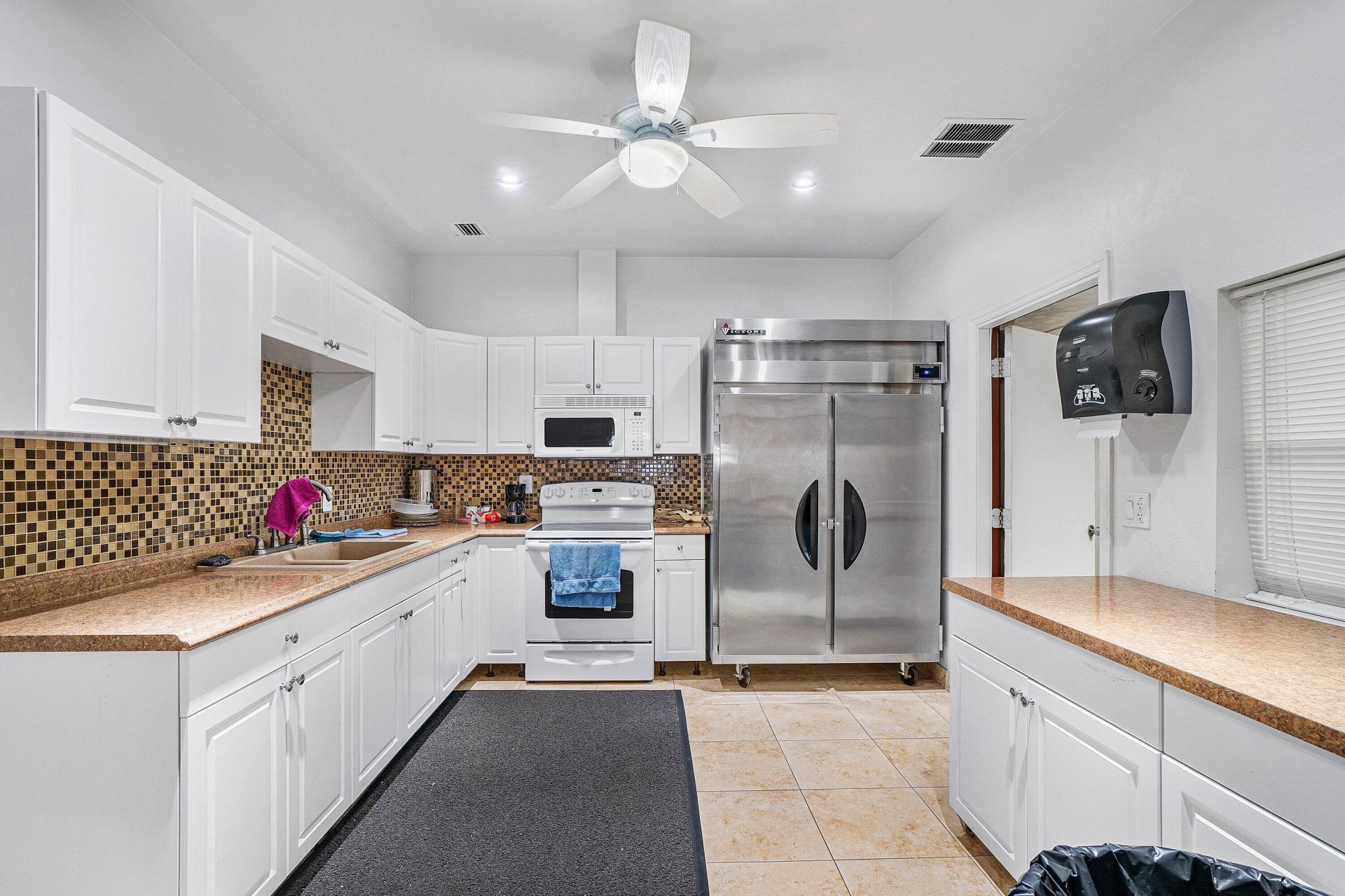 2883 Crosley Drive W, Unit F, West Palm Beach, FL 33415 Photo