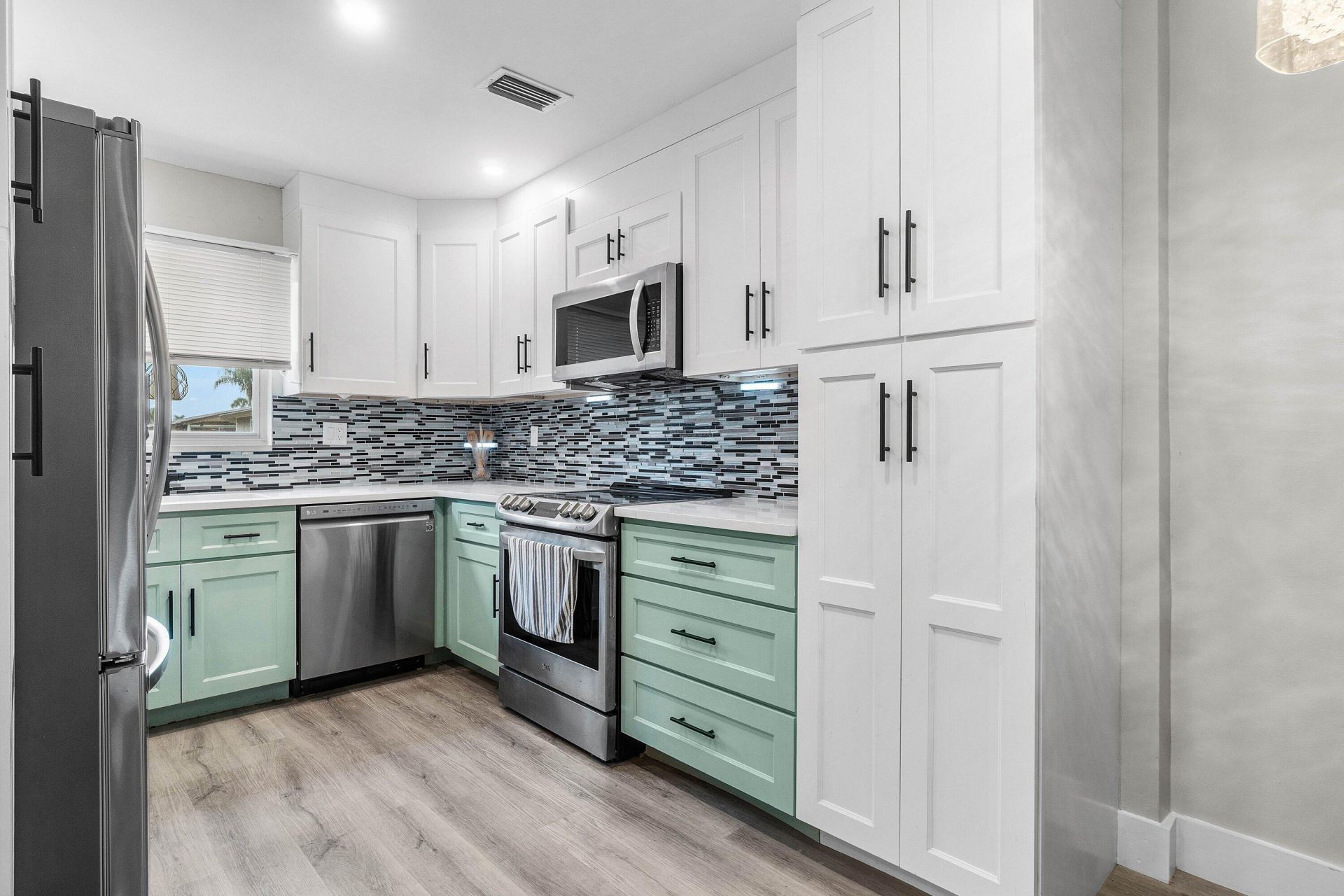 2883 Crosley Drive W, Unit F, West Palm Beach, FL 33415 Photo
