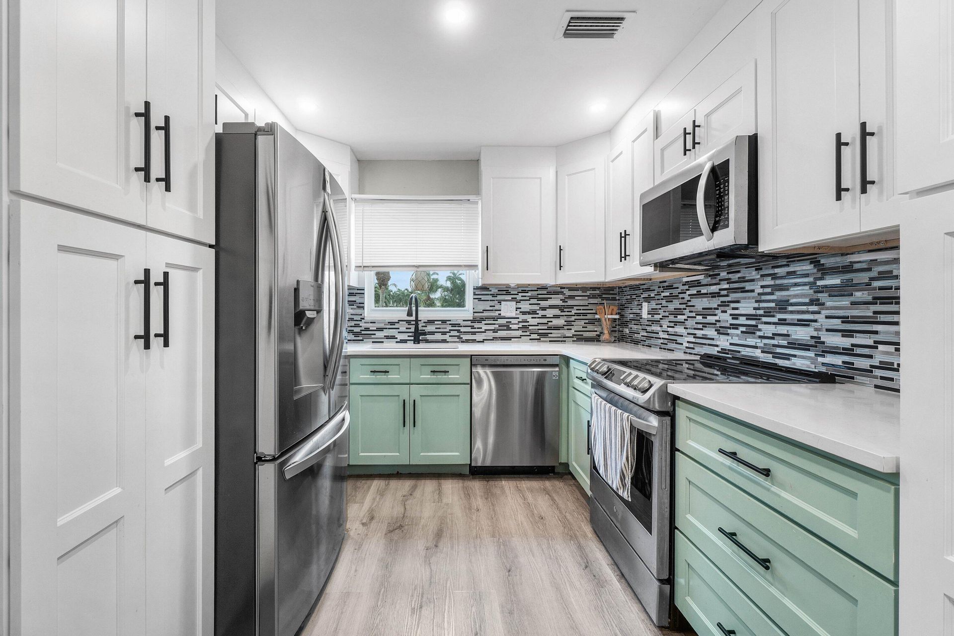 2883 Crosley Drive W, Unit F, West Palm Beach, FL 33415 Photo