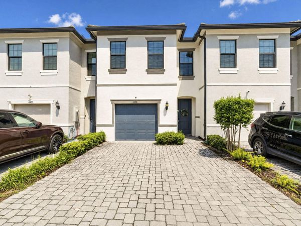 4416 Appleton Circle E, Oakland Park, FL 33309