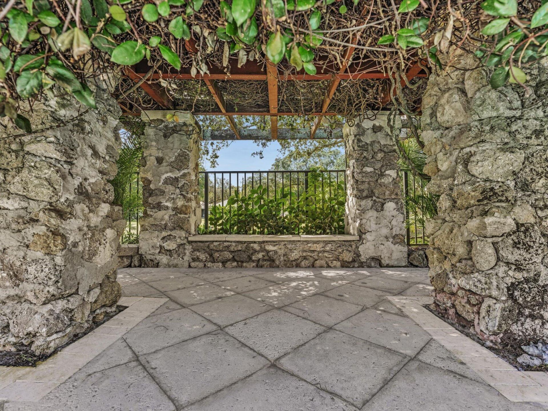 3264 Lakeview Drive, Delray Beach, FL 33445 Photo