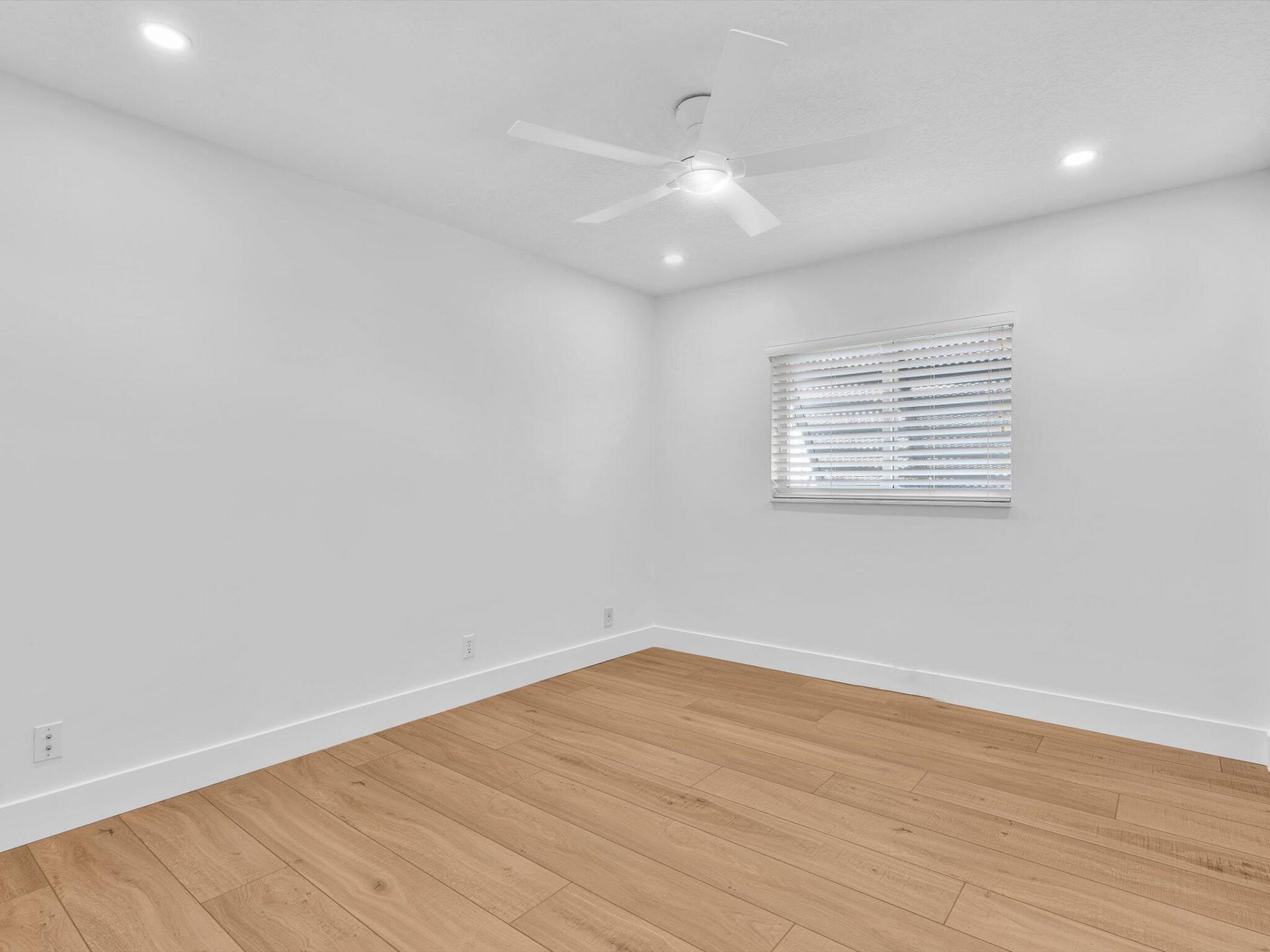 3264 Lakeview Drive, Delray Beach, FL 33445 Photo