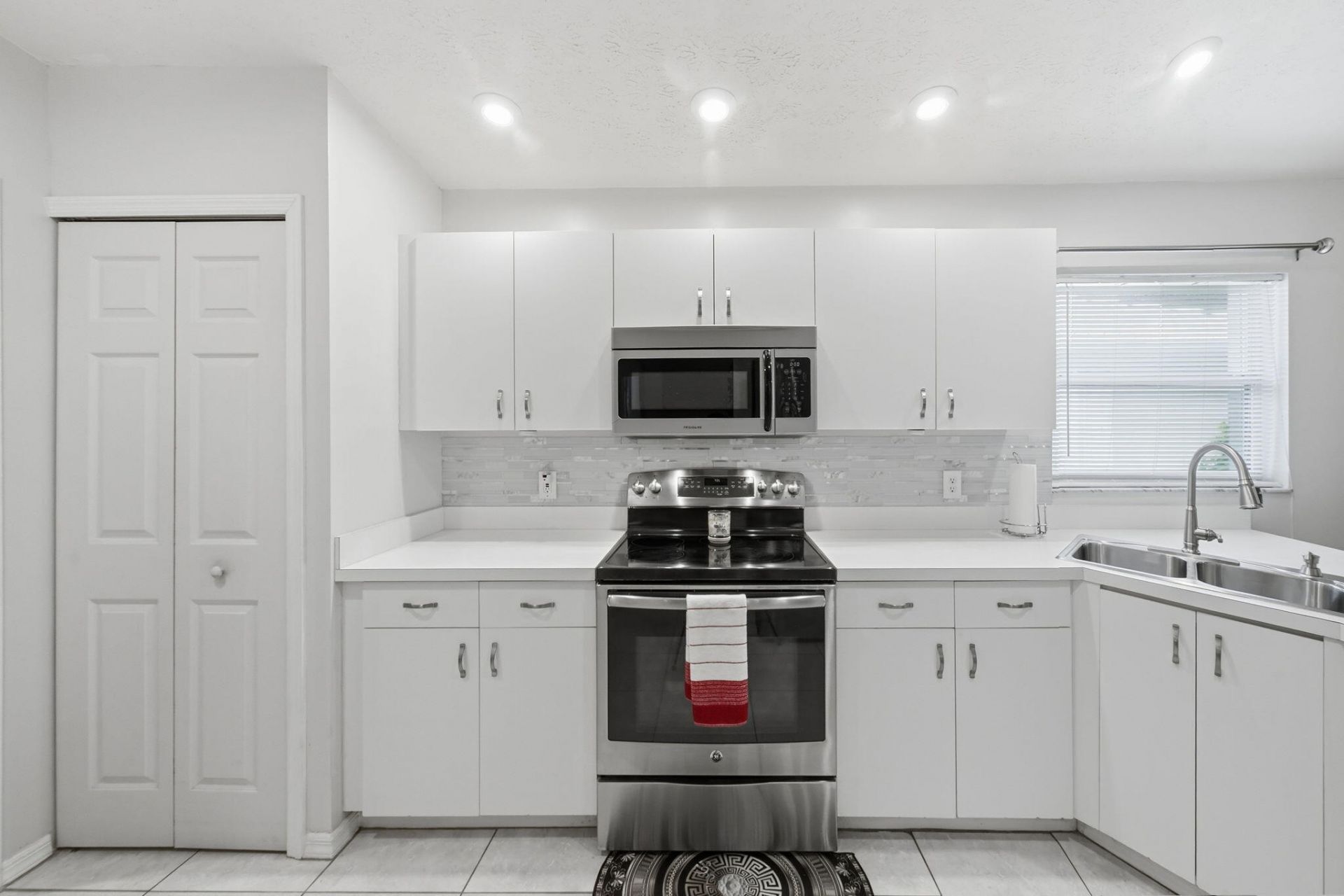6644 Picante Circle, Fort Pierce, FL 34951 Photo