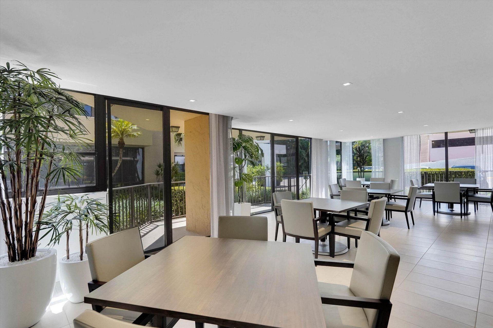859 Jeffery Street, Unit 306, Boca Raton, FL 33487 Photo
