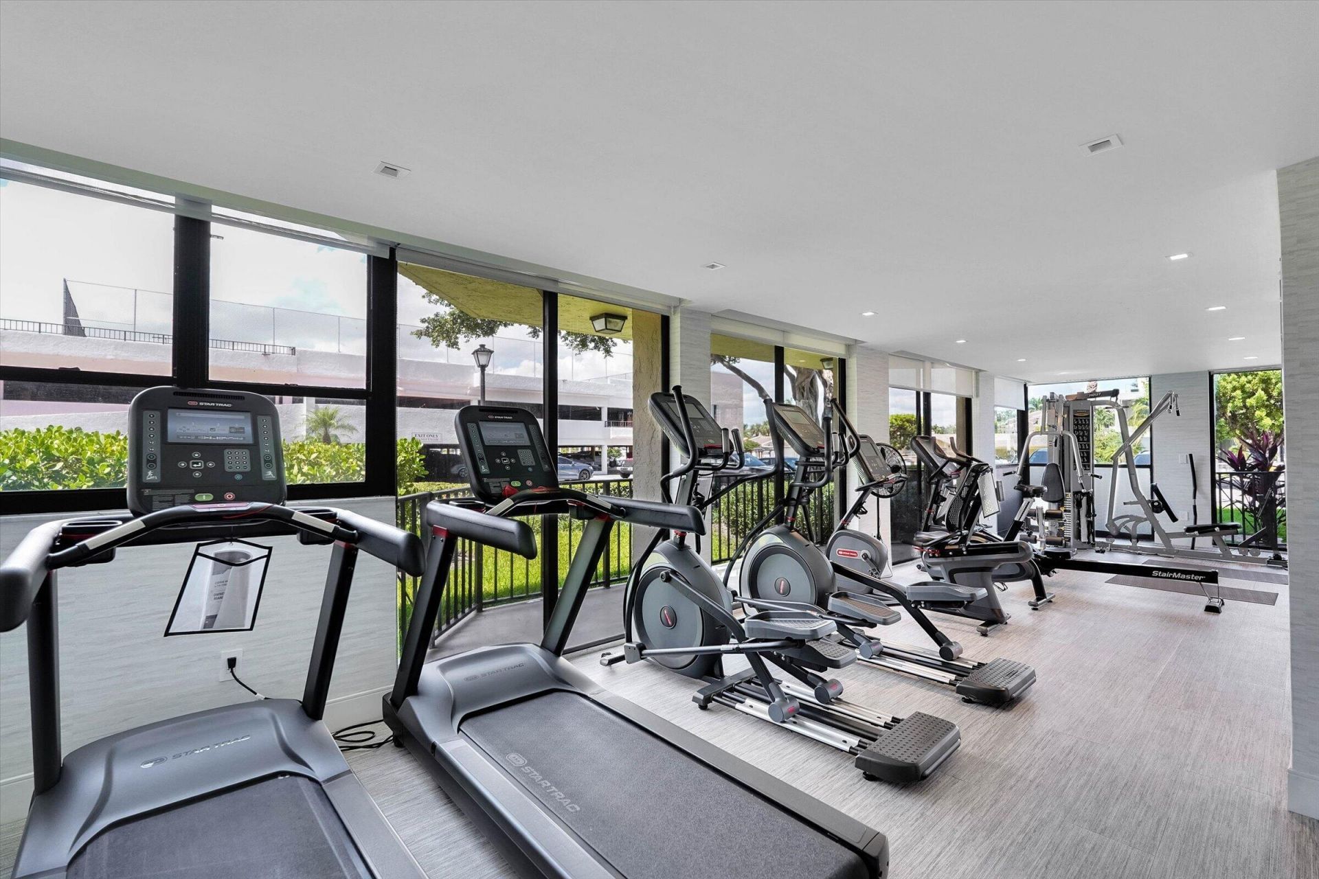 859 Jeffery Street, Unit 306, Boca Raton, FL 33487 Photo