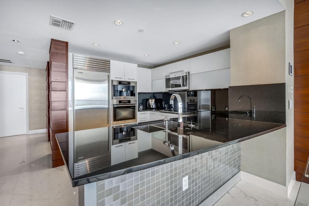 17121 Collins Avenue, Unit 2207, Sunny Isles Beach, FL 33160 Photo