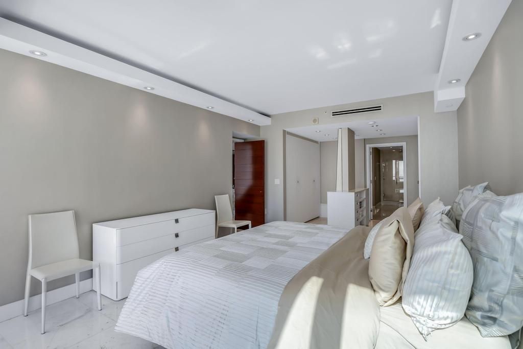 17121 Collins Avenue, Unit 2207, Sunny Isles Beach, FL 33160 Photo