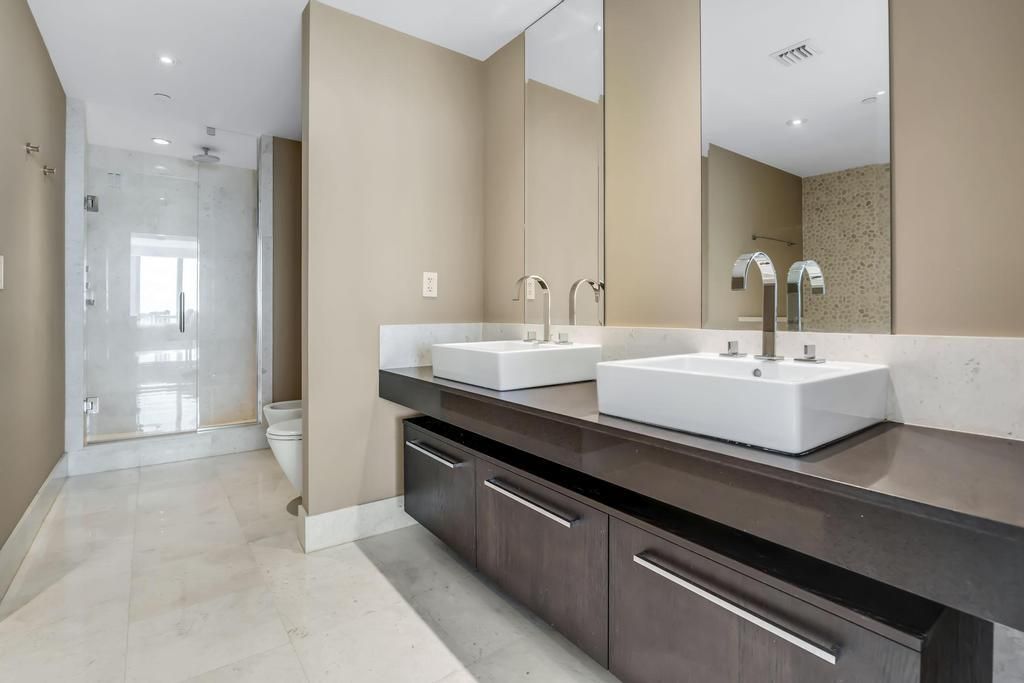 17121 Collins Avenue, Unit 2207, Sunny Isles Beach, FL 33160 Photo