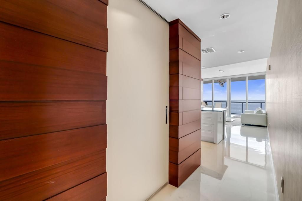 17121 Collins Avenue, Unit 2207, Sunny Isles Beach, FL 33160 Photo