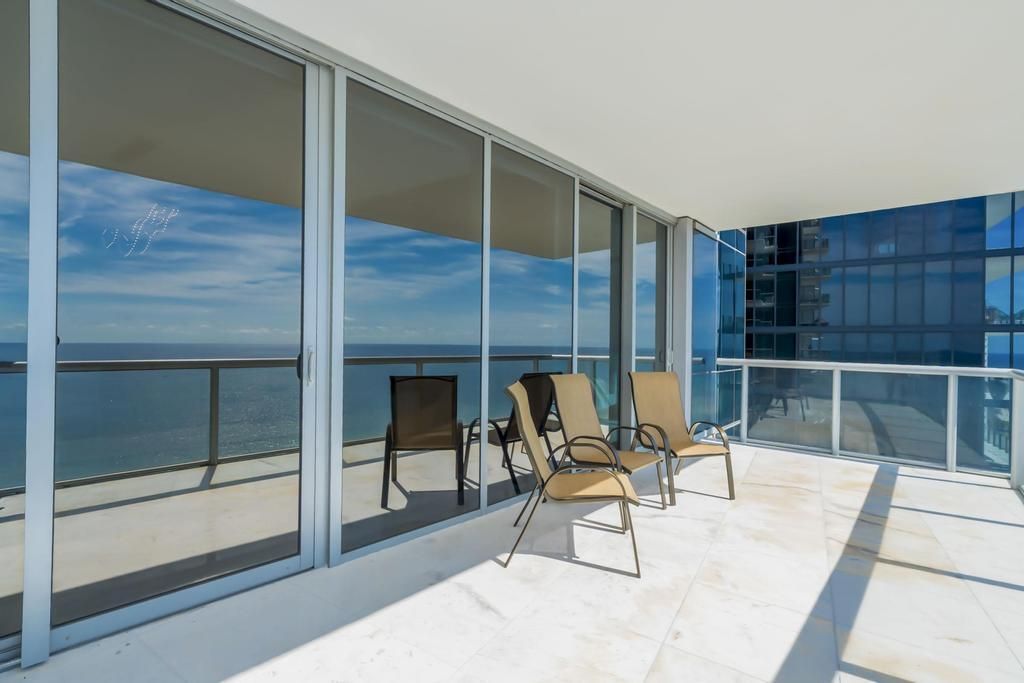 17121 Collins Avenue, Unit 2207, Sunny Isles Beach, FL 33160 Photo