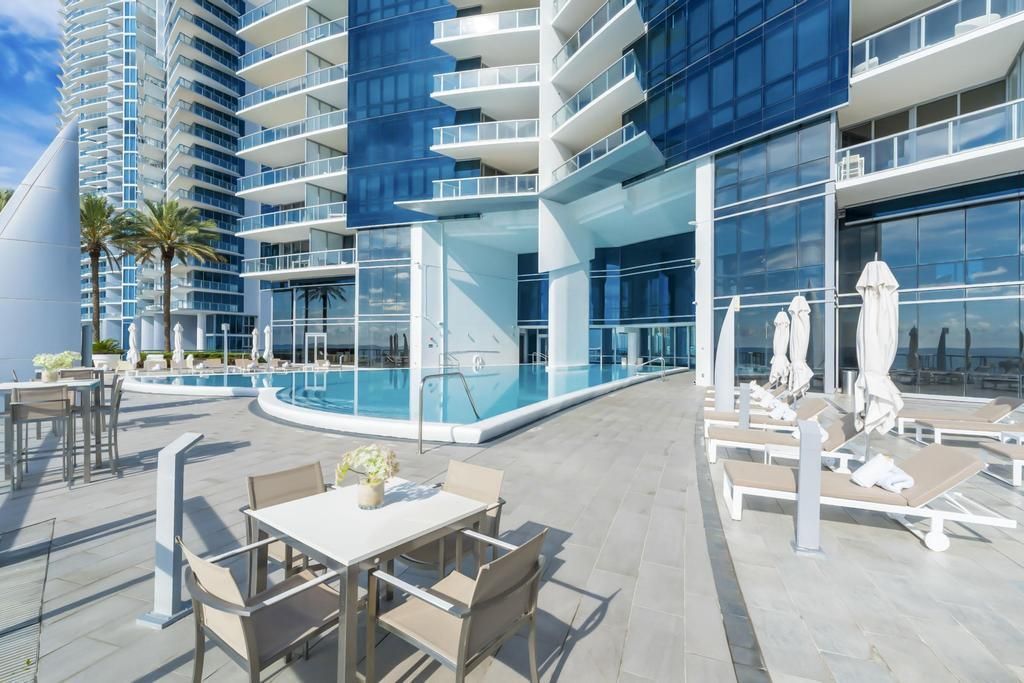 17121 Collins Avenue, Unit 2207, Sunny Isles Beach, FL 33160 Photo