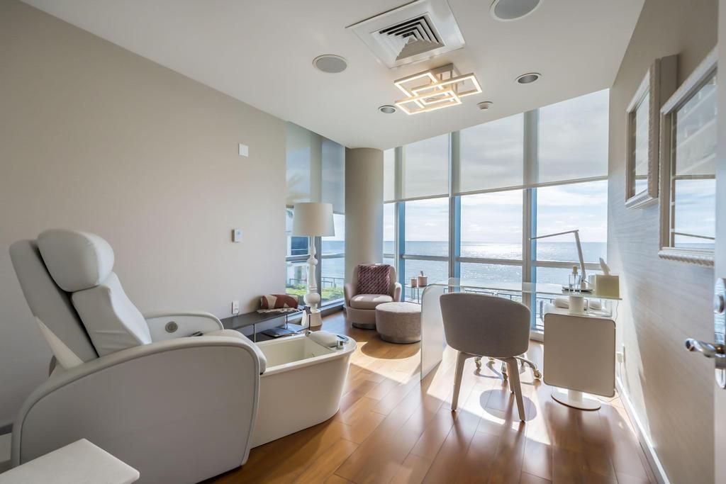 17121 Collins Avenue, Unit 2207, Sunny Isles Beach, FL 33160 Photo