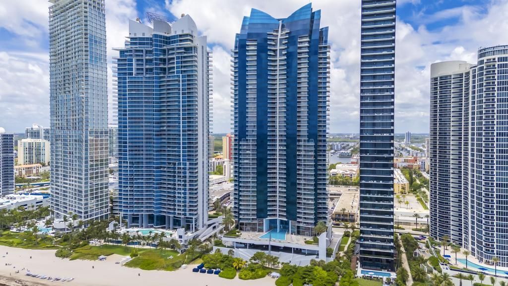 17121 Collins Avenue, Unit 2207, Sunny Isles Beach, FL 33160 Photo