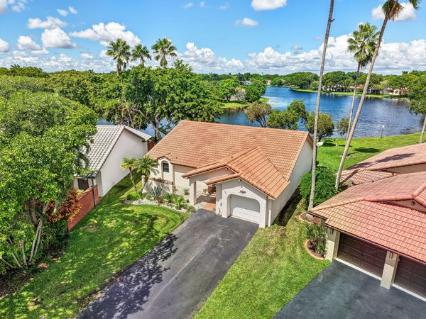 2067 Montpeliar, Weston, FL 33326