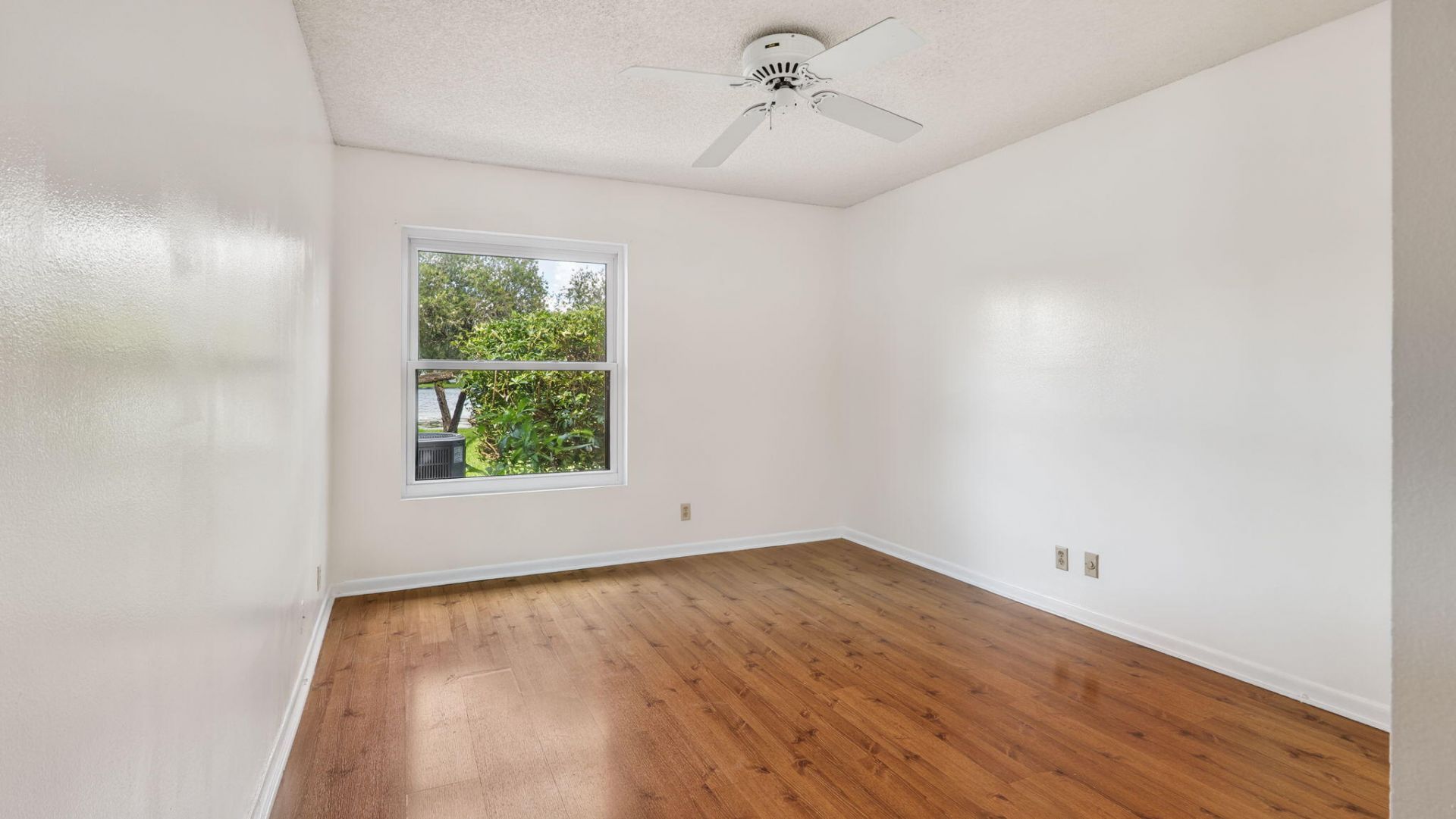 2067 Montpeliar, Weston, FL 33326 Photo