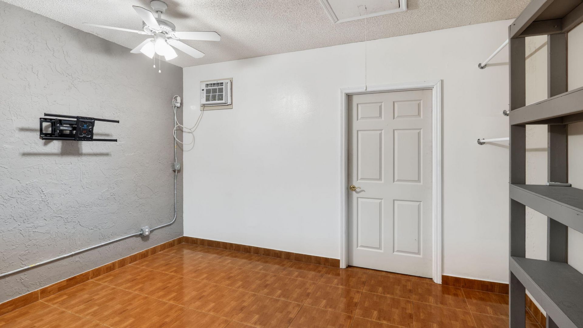 2067 Montpeliar, Weston, FL 33326 Photo
