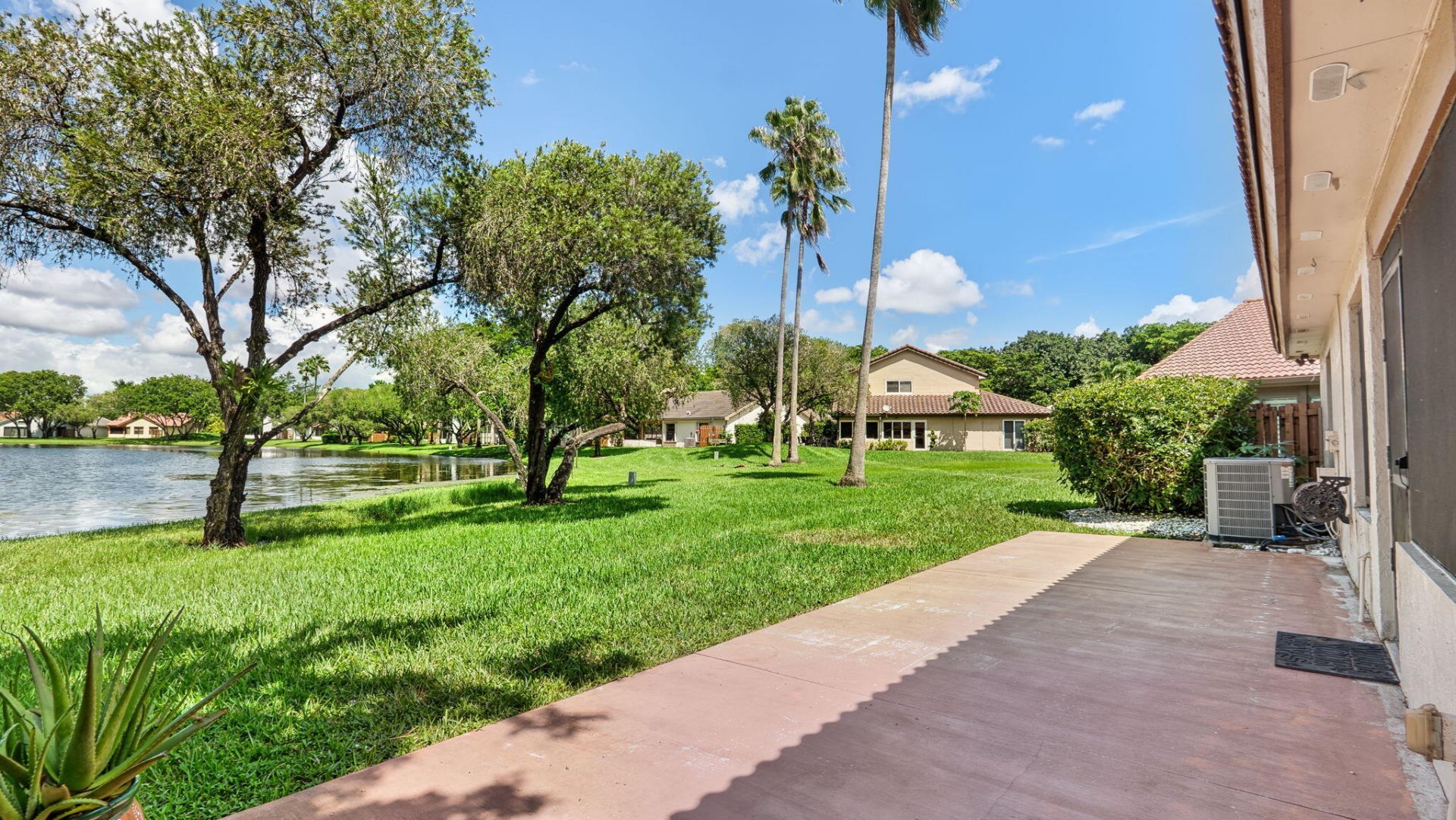 2067 Montpeliar, Weston, FL 33326 Photo