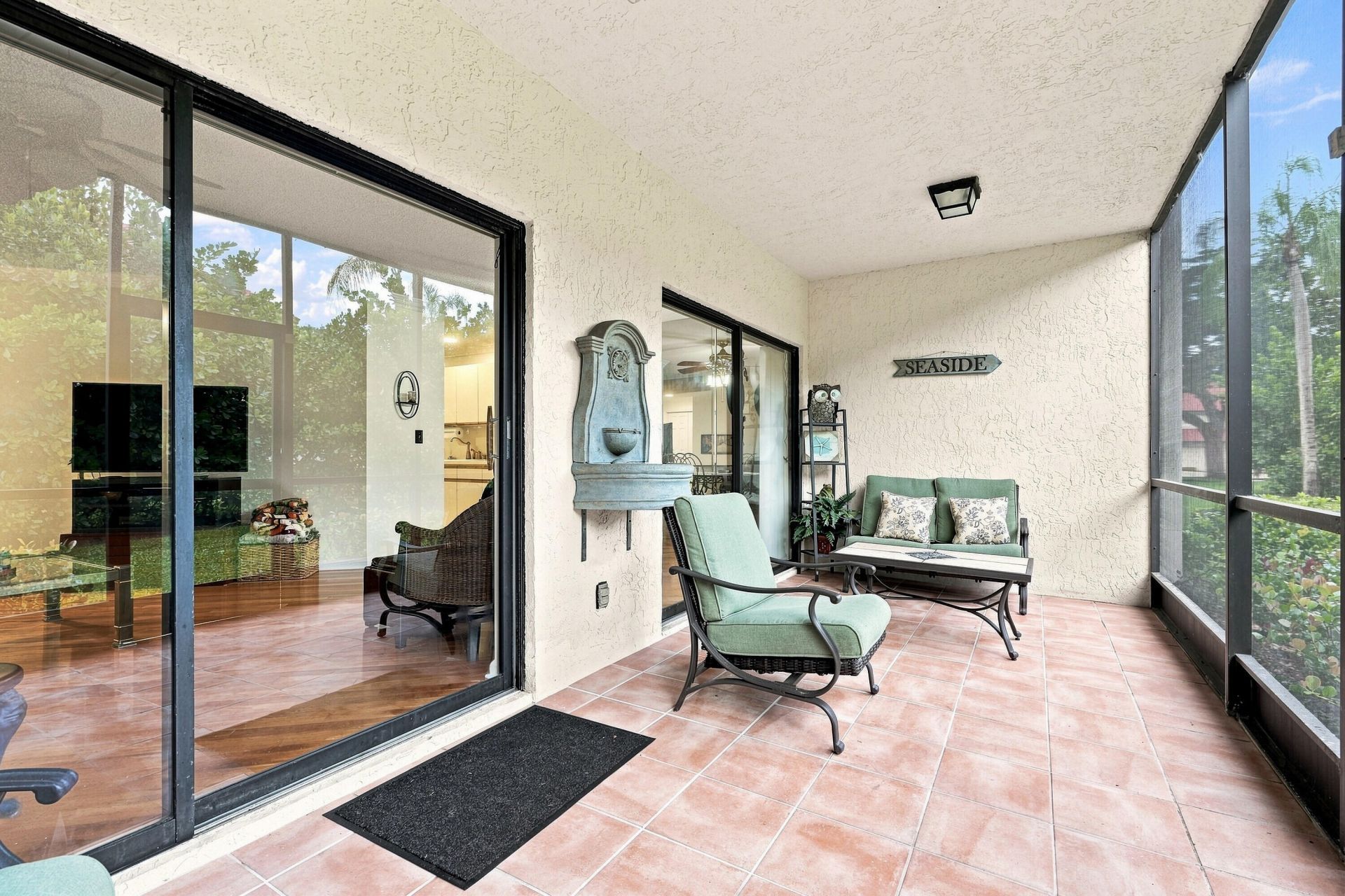 11 Lexington Lane E, Unit B, Palm Beach Gardens, FL 33418 Photo