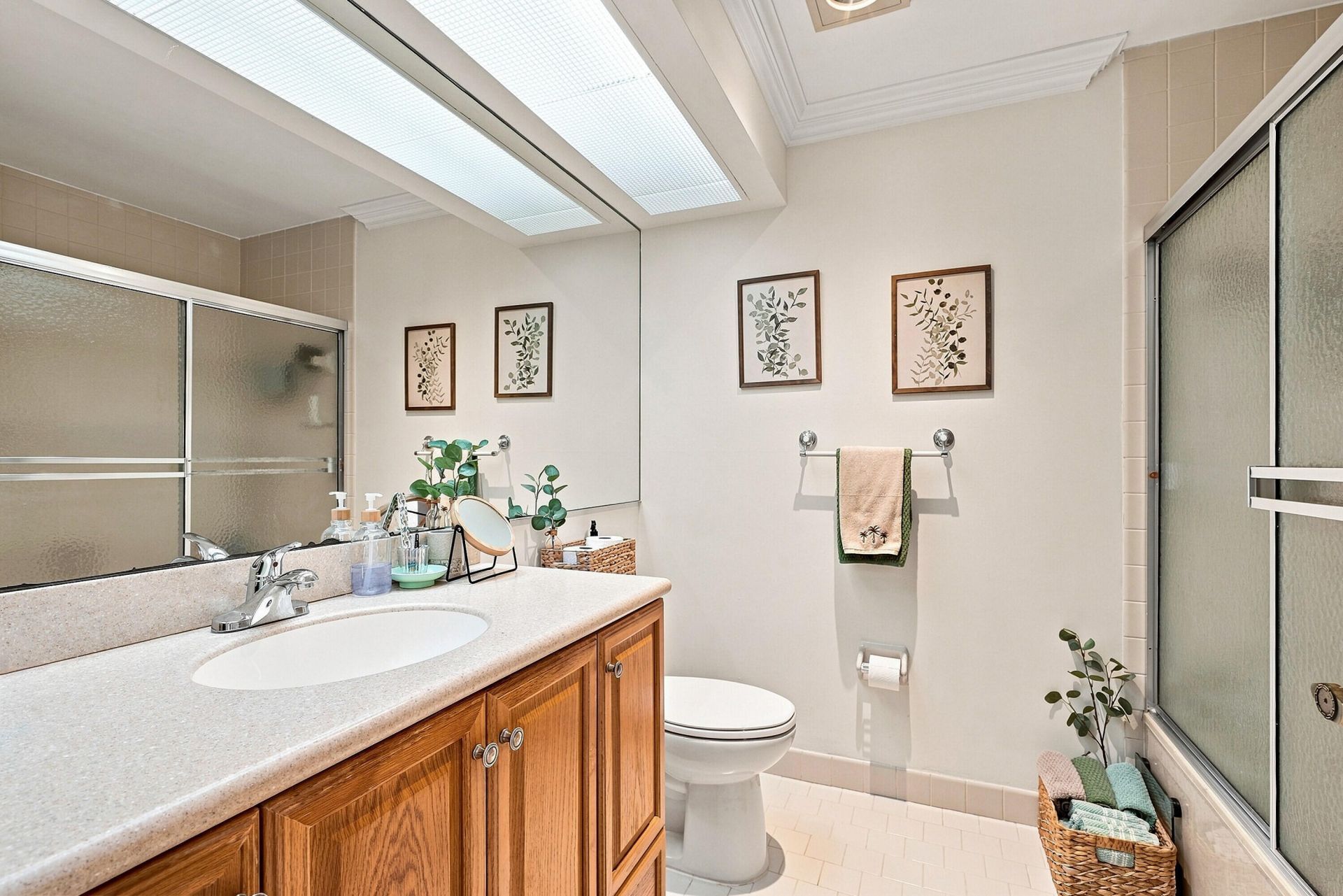 11 Lexington Lane E, Unit B, Palm Beach Gardens, FL 33418 Photo