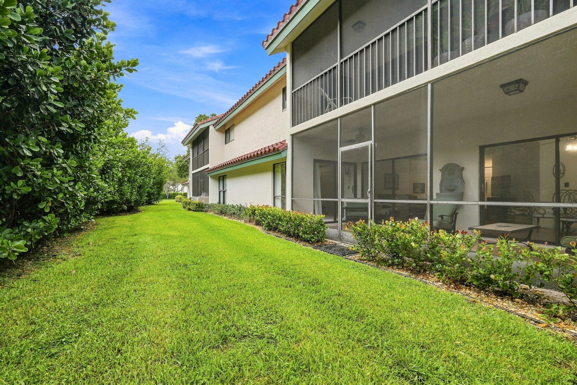 11 Lexington Lane E, Unit B, Palm Beach Gardens, FL 33418 Photo